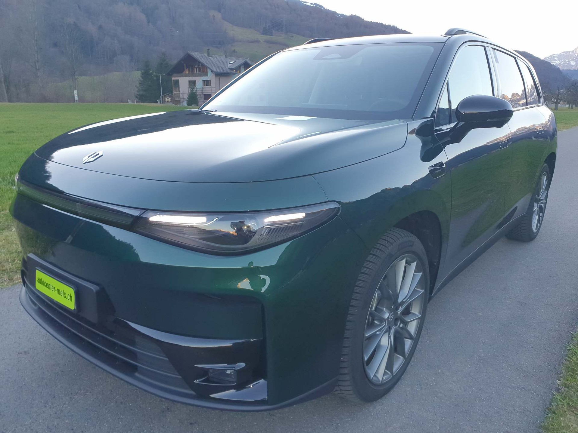LEAPMOTOR C10 EV AWD-image-3