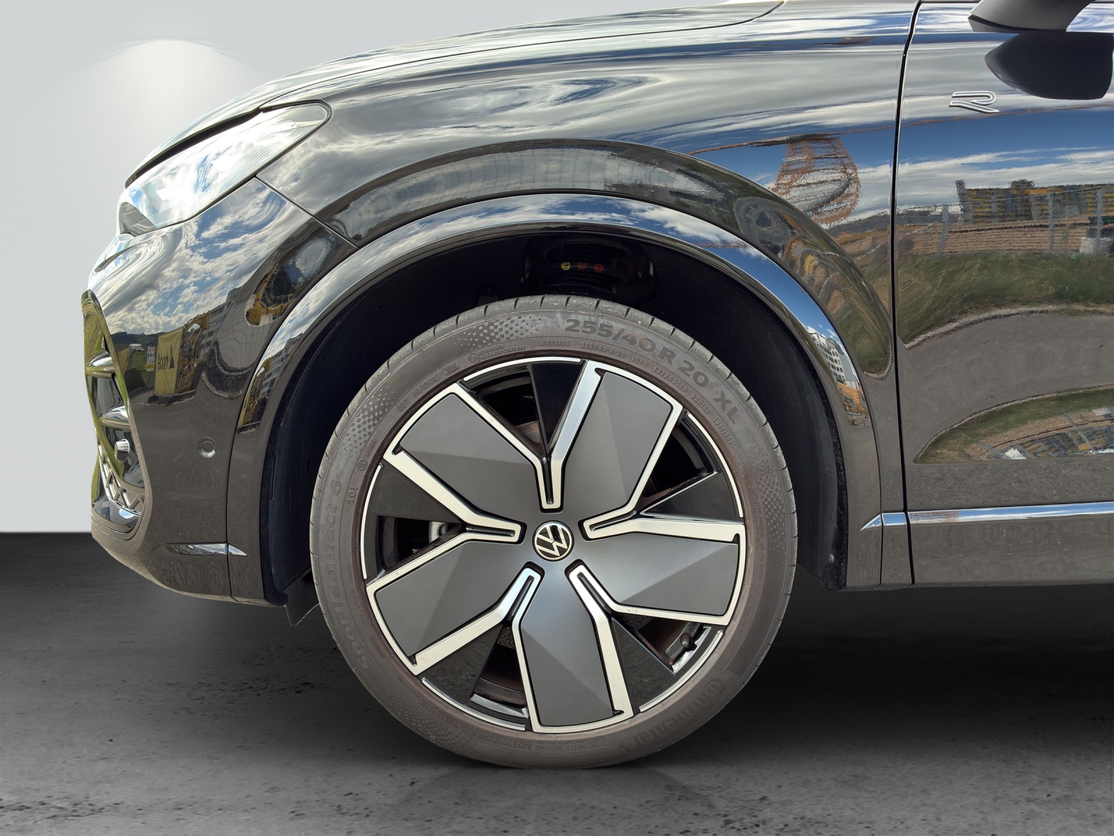 VW Tiguan 2.0 TSI DSG R-Line Plus 4Motion-image-10