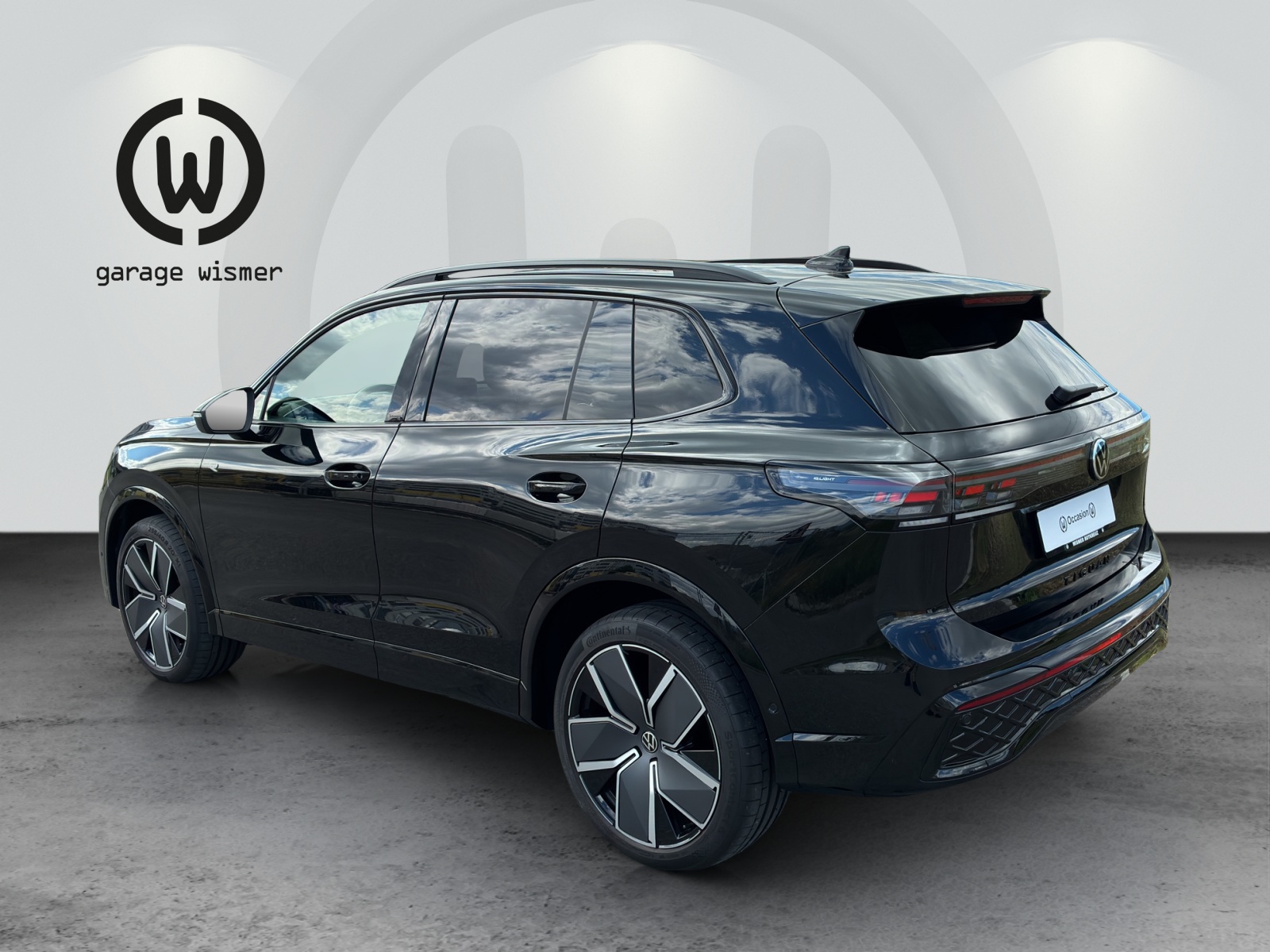 VW Tiguan 2.0 TSI DSG R-Line Plus 4Motion-image-2