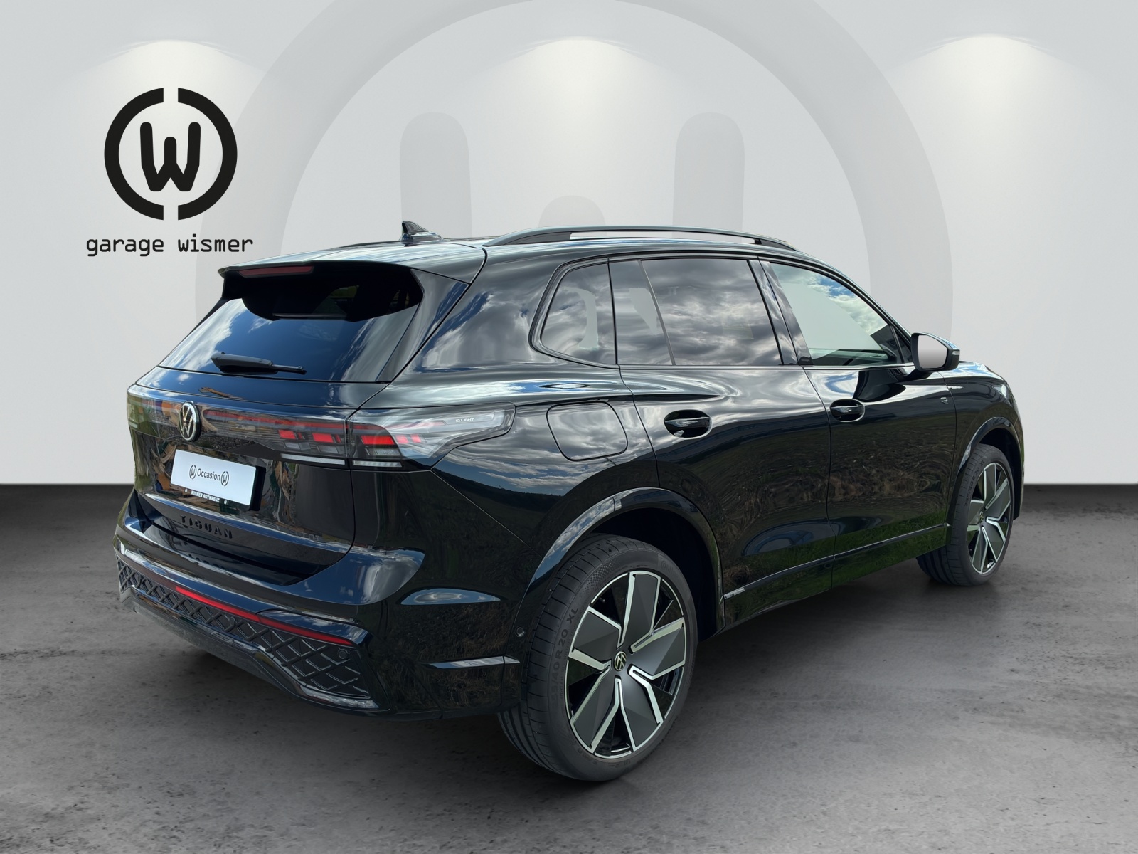 VW Tiguan 2.0 TSI DSG R-Line Plus 4Motion-image-3