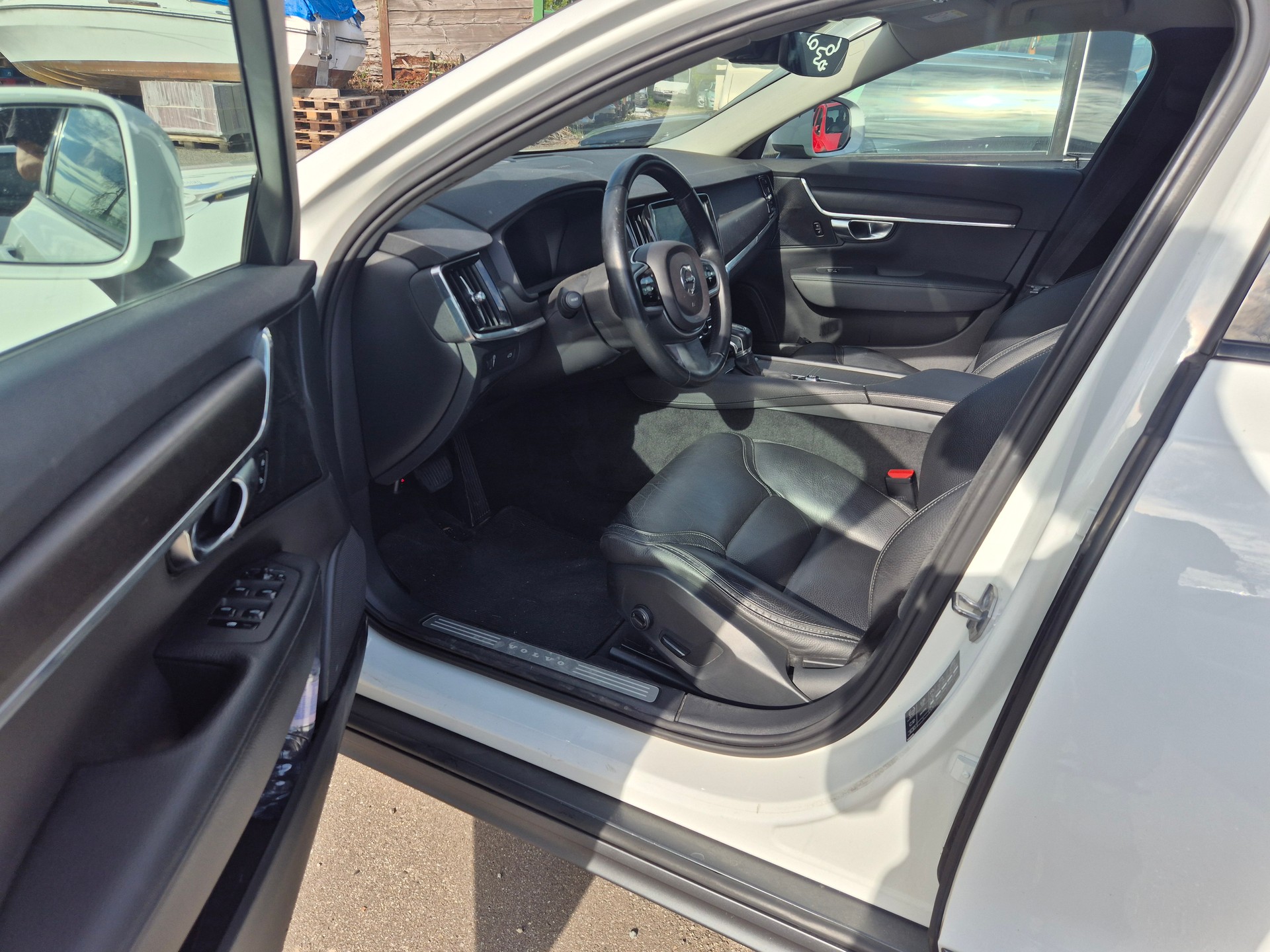 VOLVO V90 Cross Country Top AHK Motor dreht-image-6