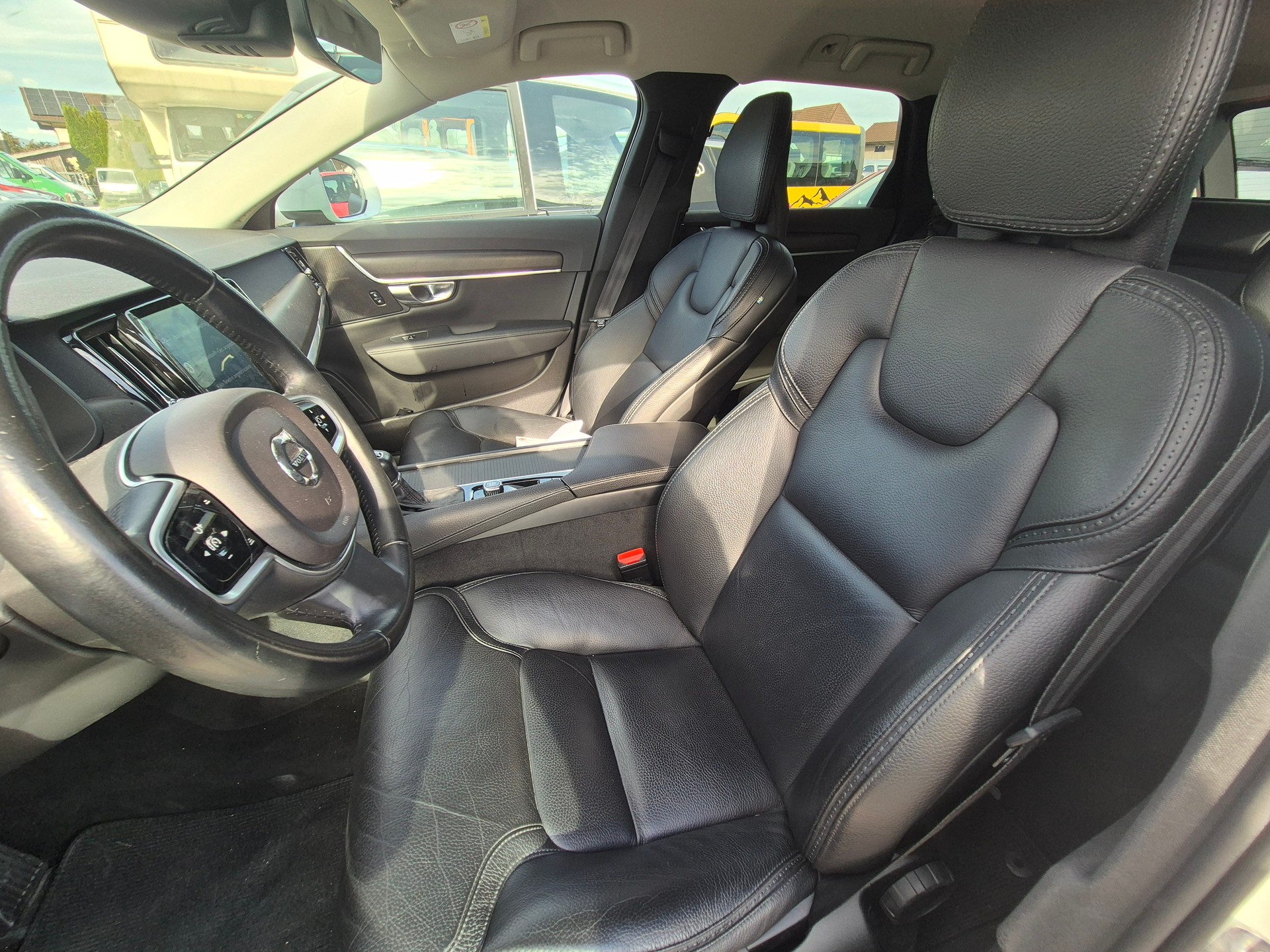 VOLVO V90 Cross Country Top AHK Motor dreht-image-7