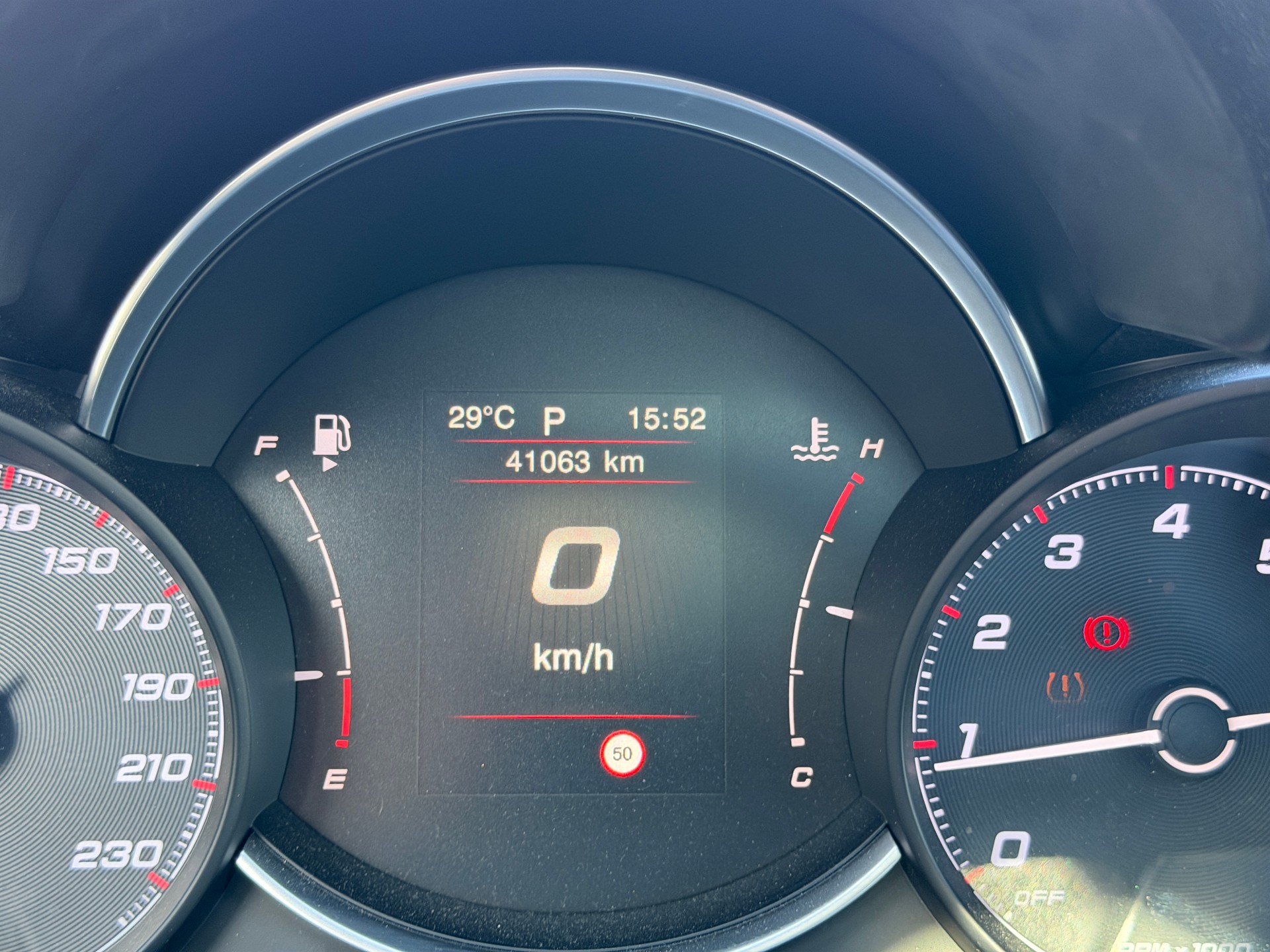 FIAT 500X 1.3 GSE Sport-image-10