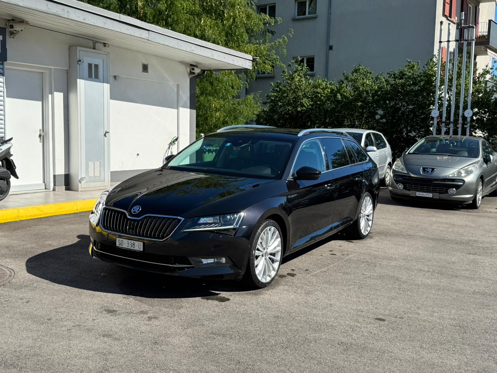 SKODA Superb Combi 2.0 TSI Ambition DSG 4x4