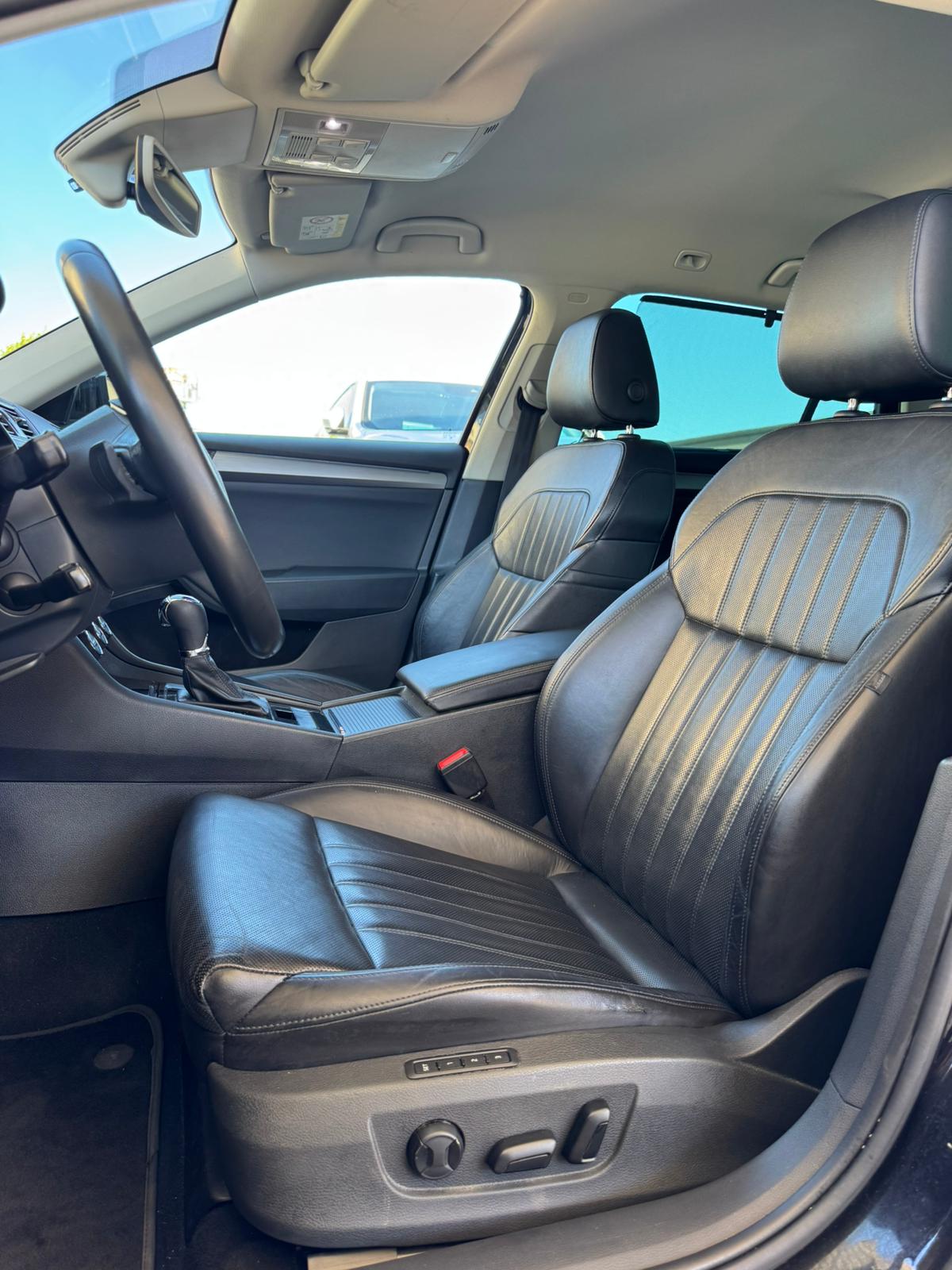 SKODA Superb Combi 2.0 TSI Ambition DSG 4x4-image-11