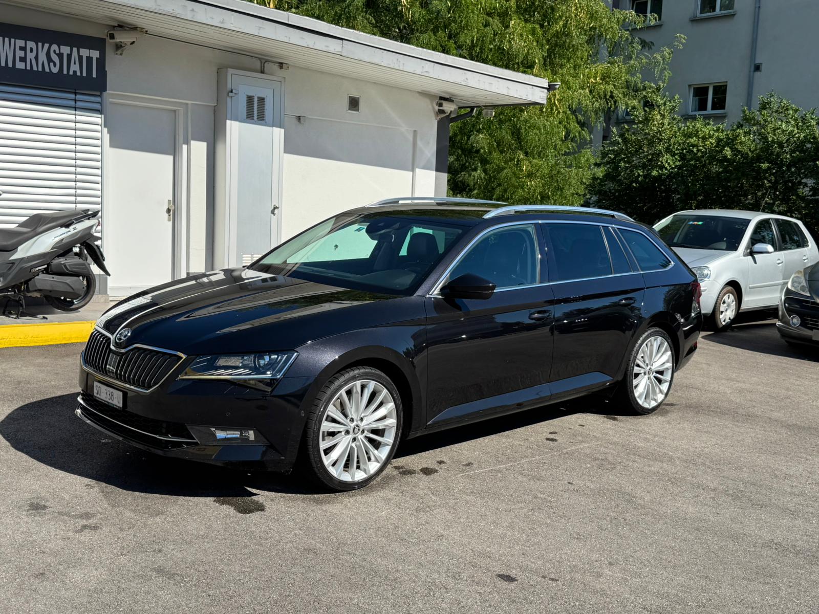 SKODA Superb Combi 2.0 TSI Ambition DSG 4x4-image-1
