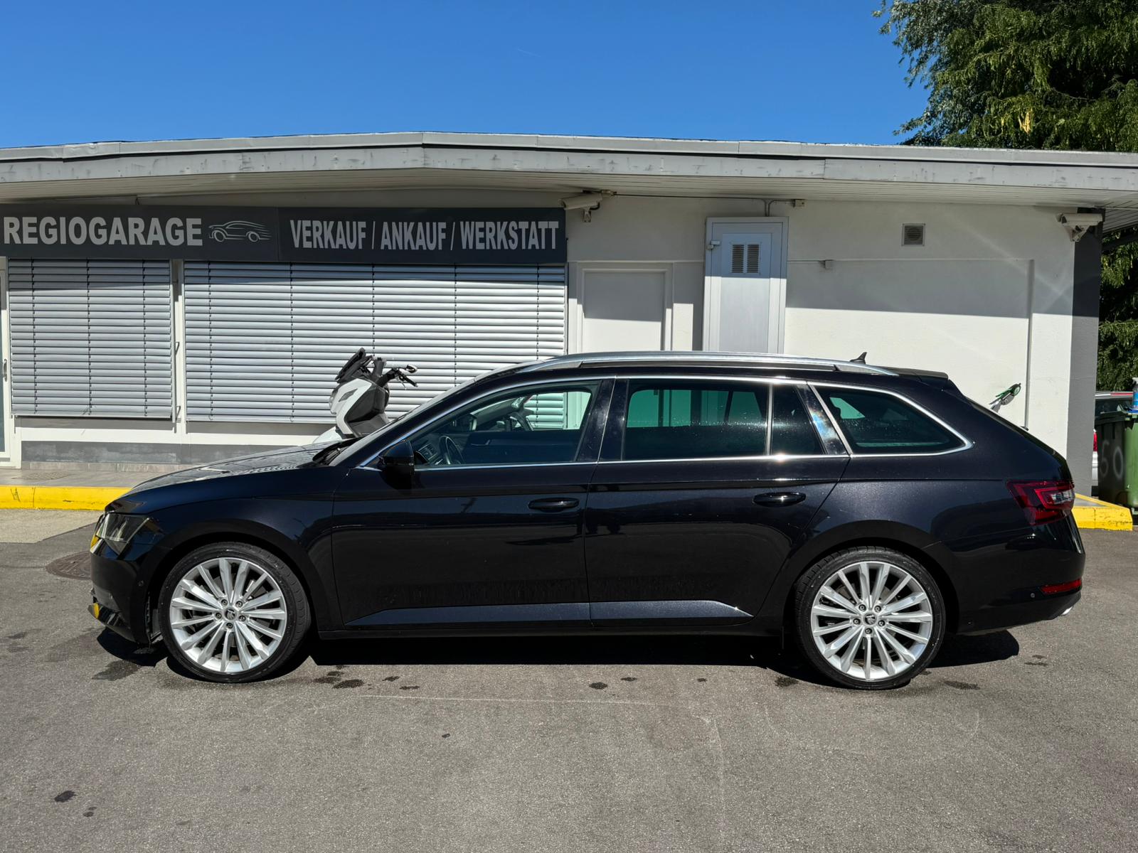 SKODA Superb Combi 2.0 TSI Ambition DSG 4x4-image-2