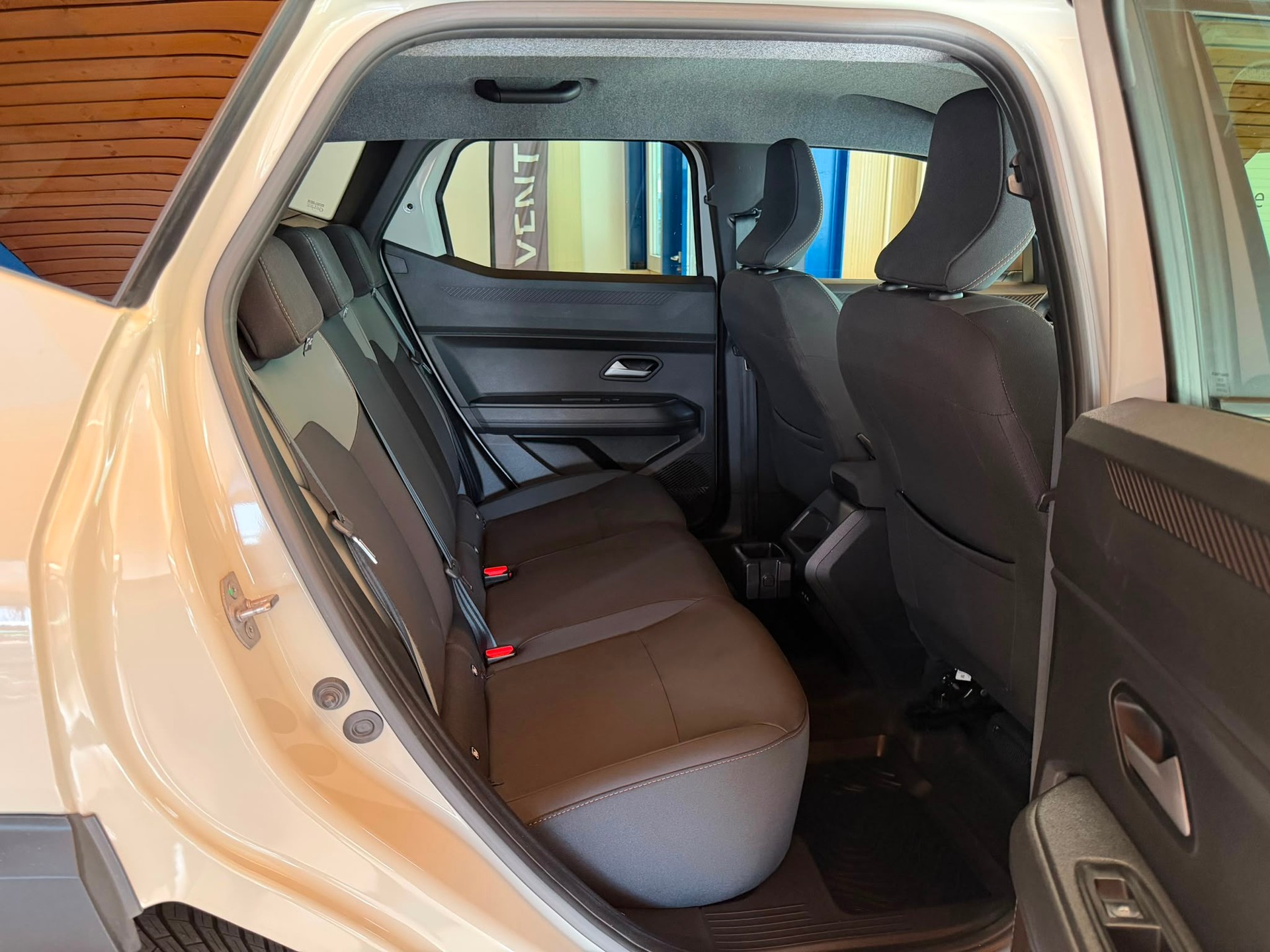 DACIA Duster TCe 130 48V Extreme 4x4-image-18