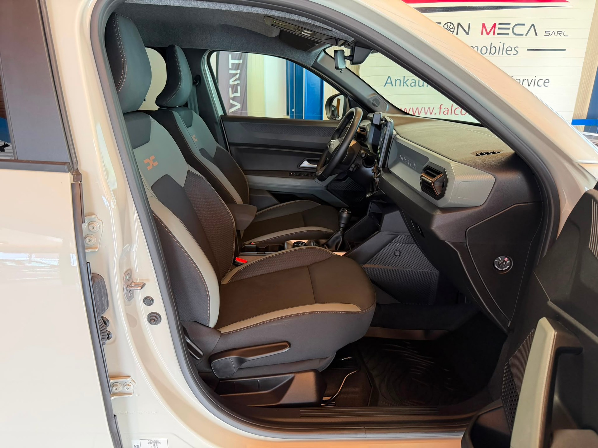 DACIA Duster TCe 130 48V Extreme 4x4-image-17