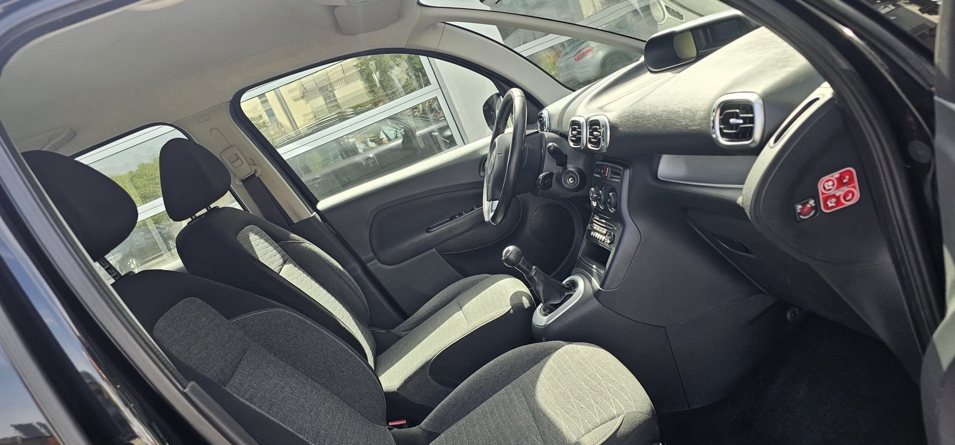 CITROEN C3 Picasso 1.2 Pure Tech Sélection-image-10