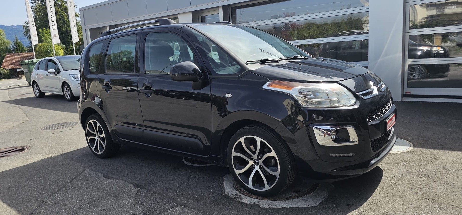 CITROEN C3 Picasso 1.2 Pure Tech Sélection-image-2