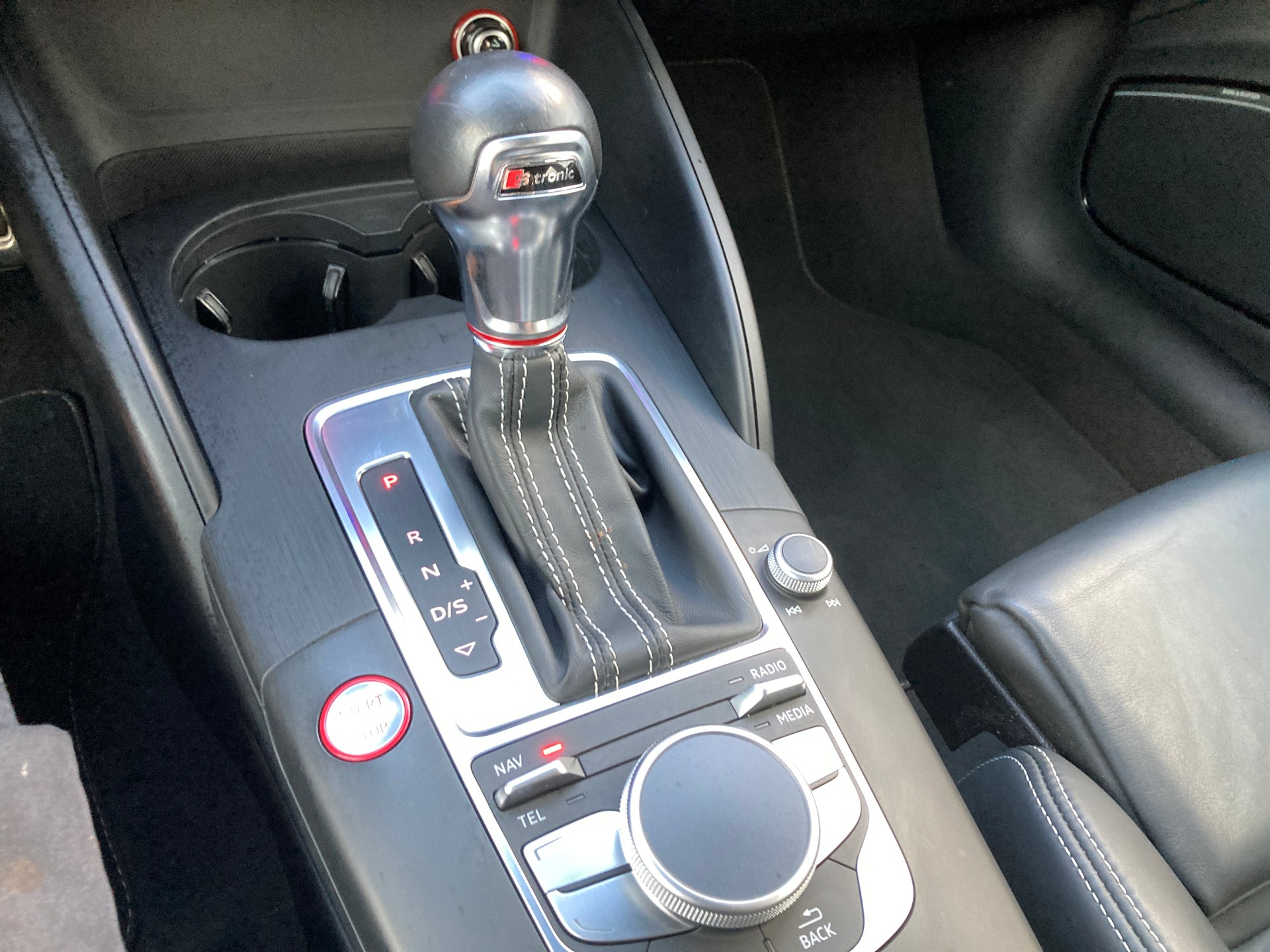 AUDI S3 Sportback 2.0 TFSI quattro S-tronic-image-11