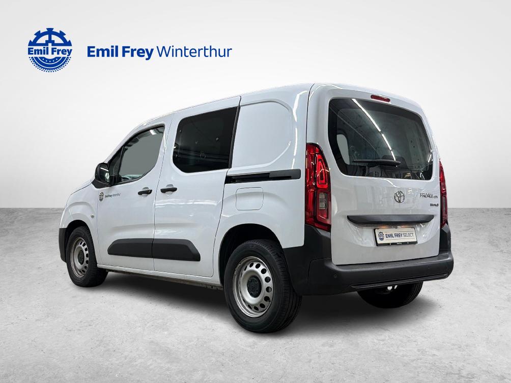 TOYOTA PROACE CITY Van L1 52KWh Active-image-2