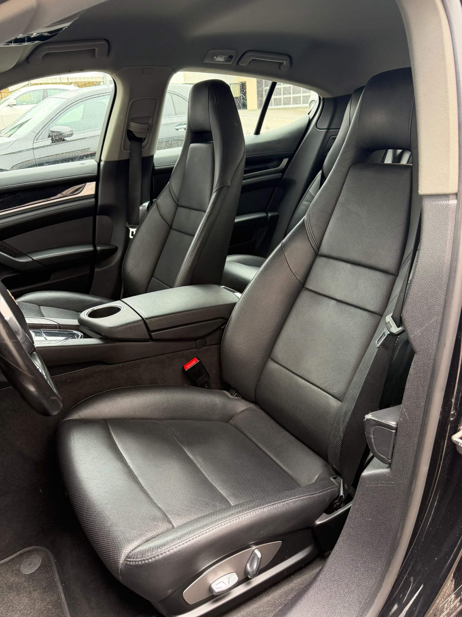 PORSCHE Panamera 4 3.6 PDK-image-8