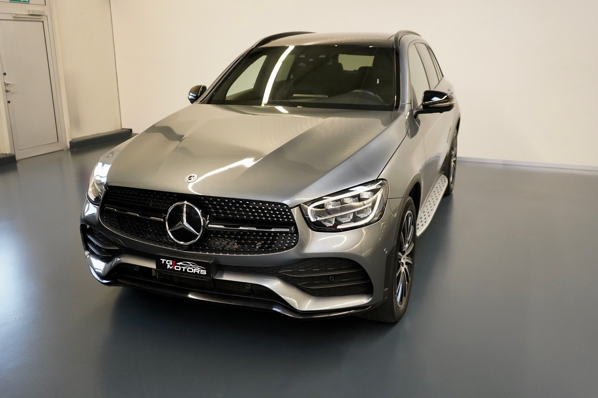 MERCEDES-BENZ GLC 220 d AMG Line Plus 4Matic 9G-Tronic-image-0