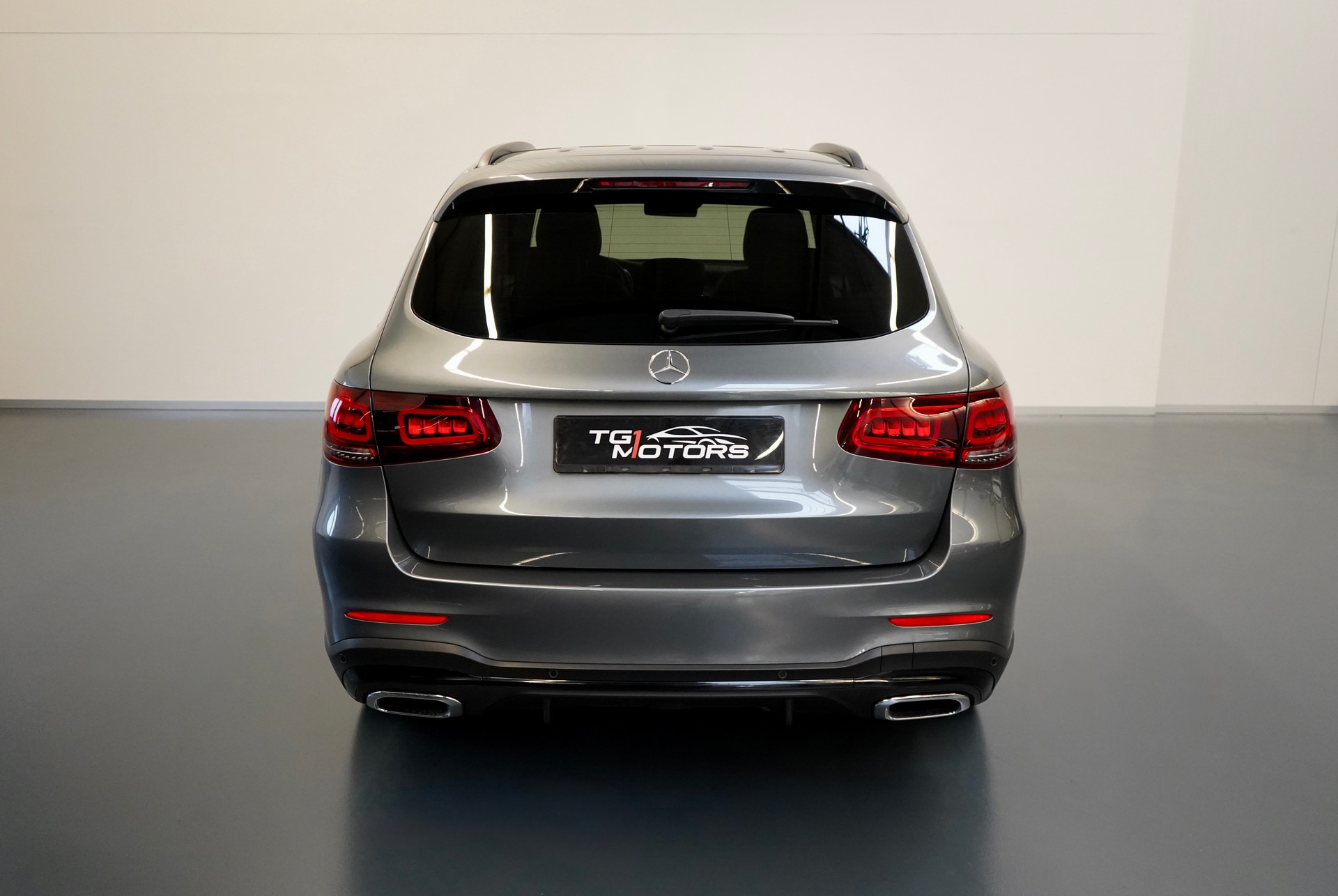 MERCEDES-BENZ GLC 220 d AMG Line Plus 4Matic 9G-Tronic-image-3