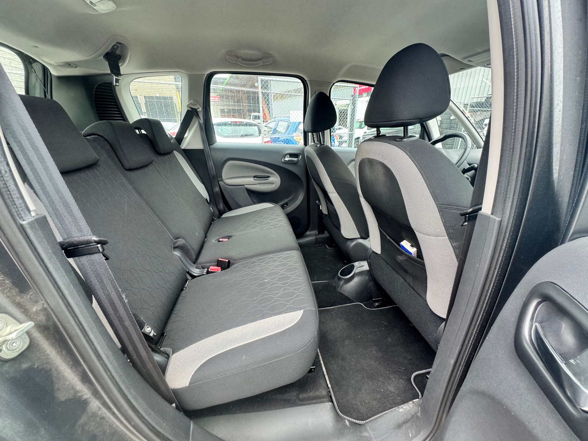 CITROEN C3 Picasso 1.6i 16V Séduction-image-11
