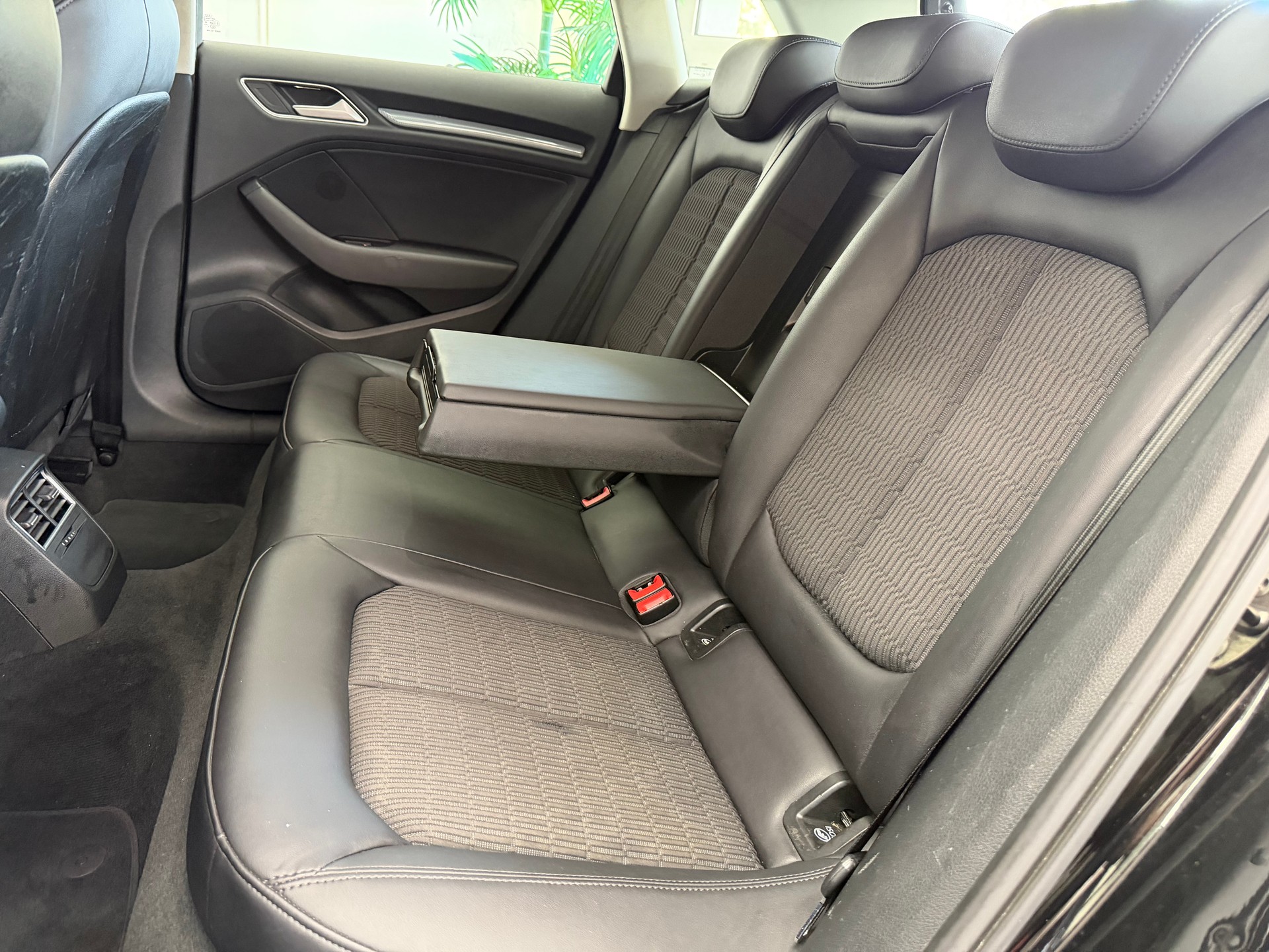 AUDI A3 Sportback 1.6 TDI Ambiente Quattro ⭐️-image-11