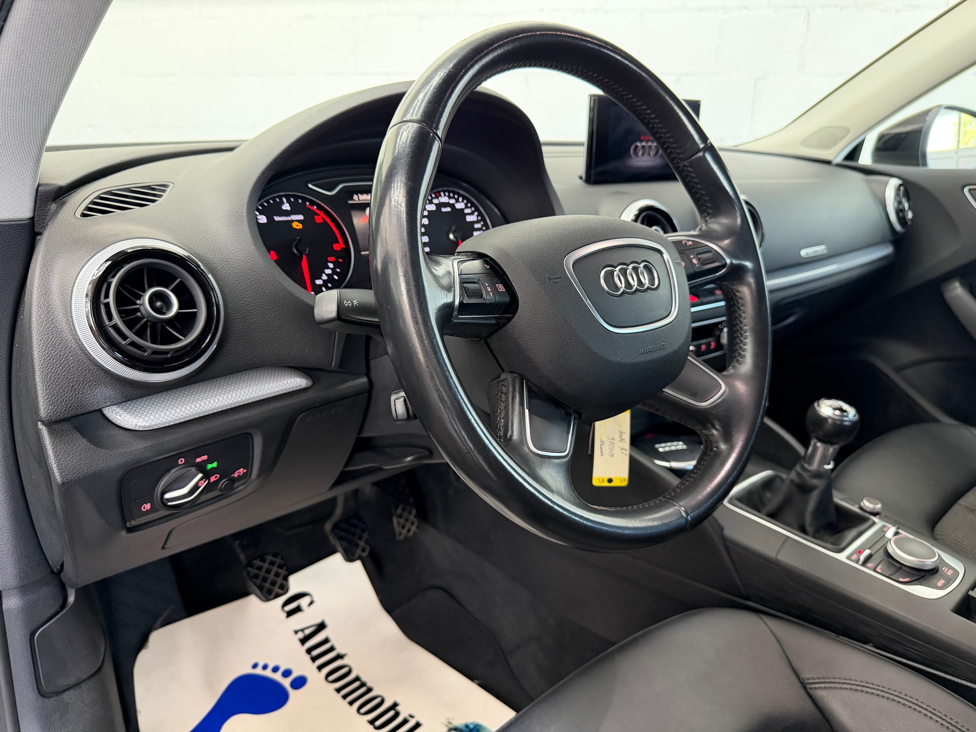 AUDI A3 Sportback 1.6 TDI Ambiente Quattro ⭐️-image-8