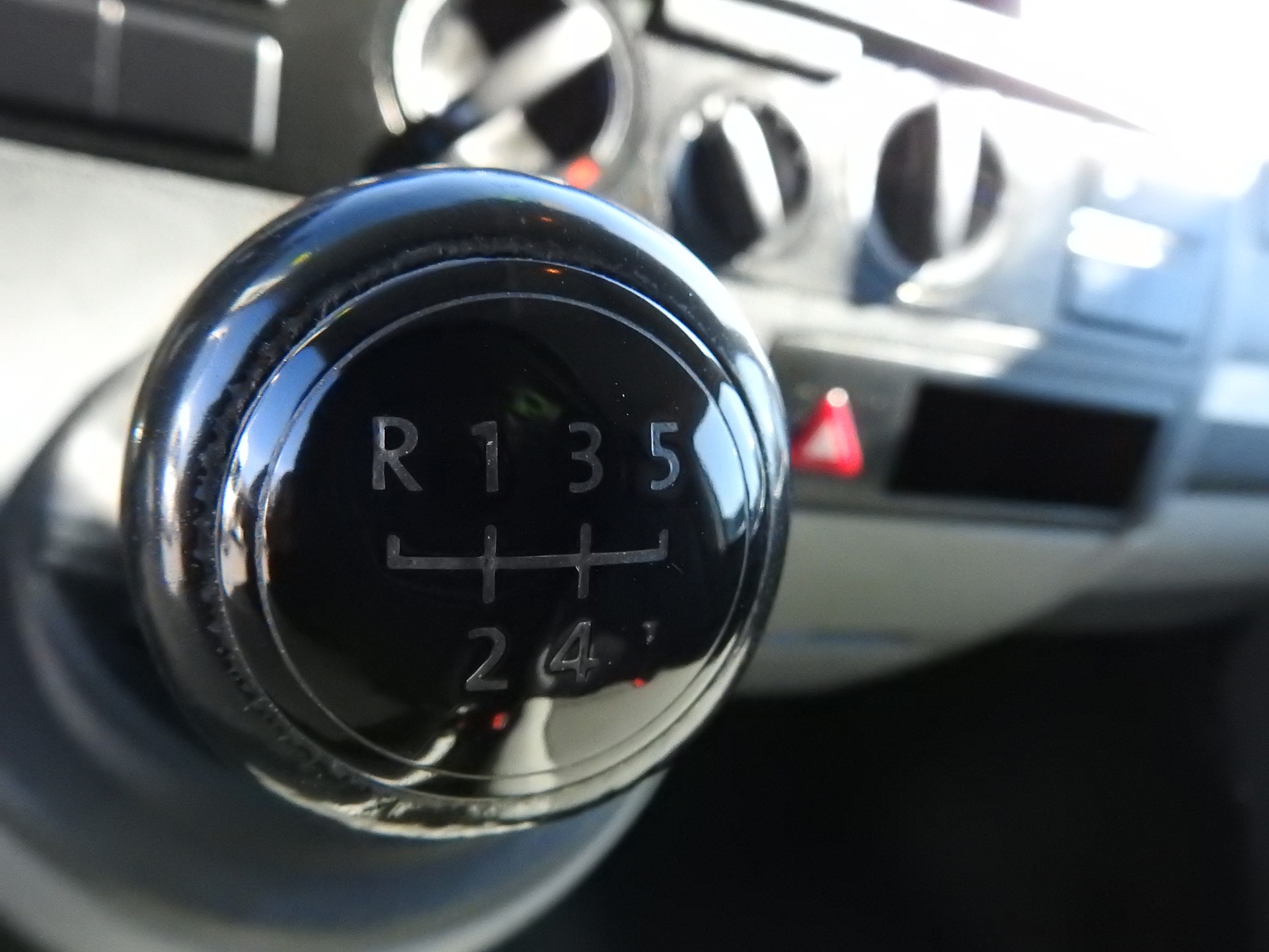 VW T5 2.0 TDI-image-13