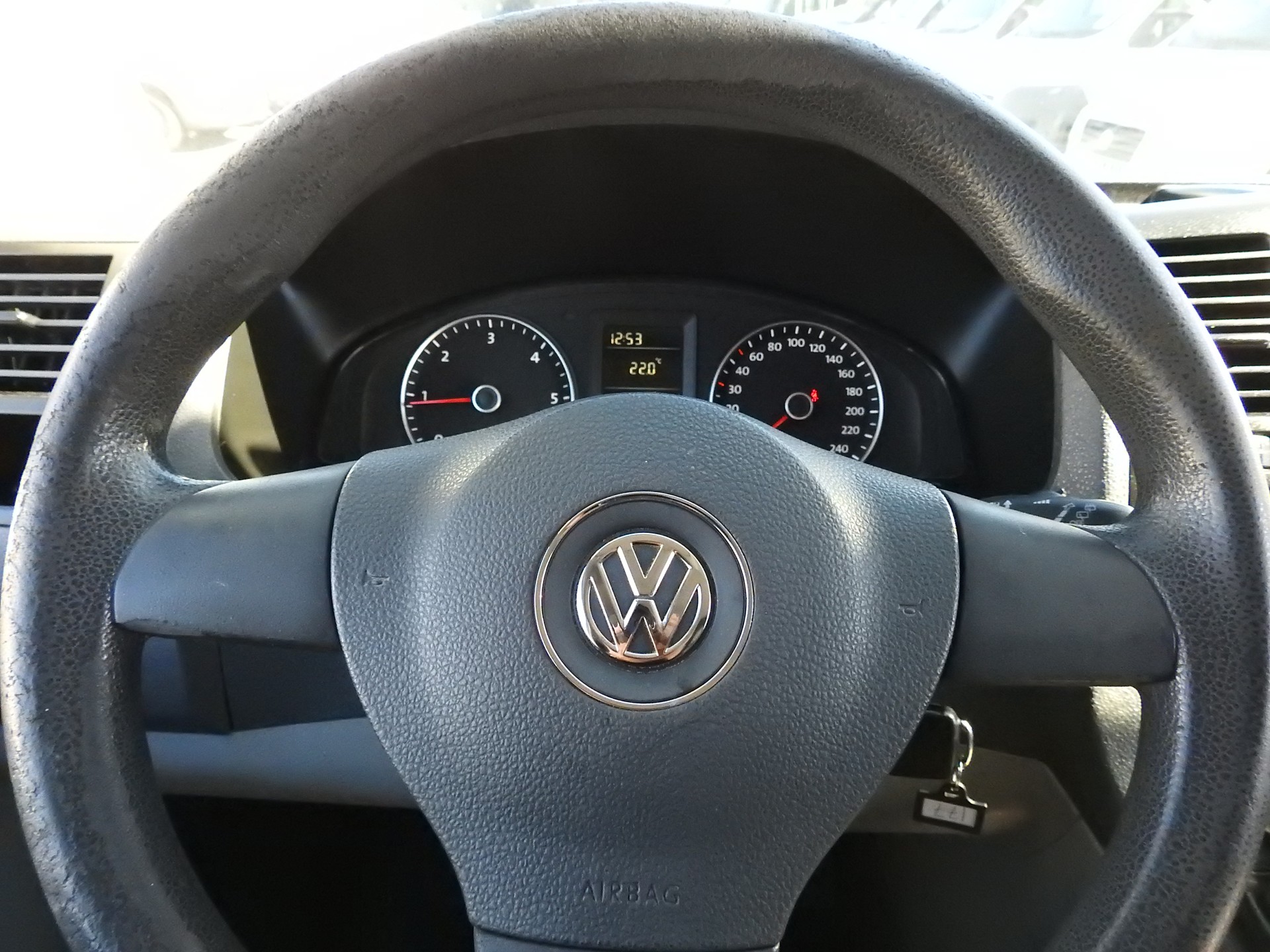 VW T5 2.0 TDI-image-17