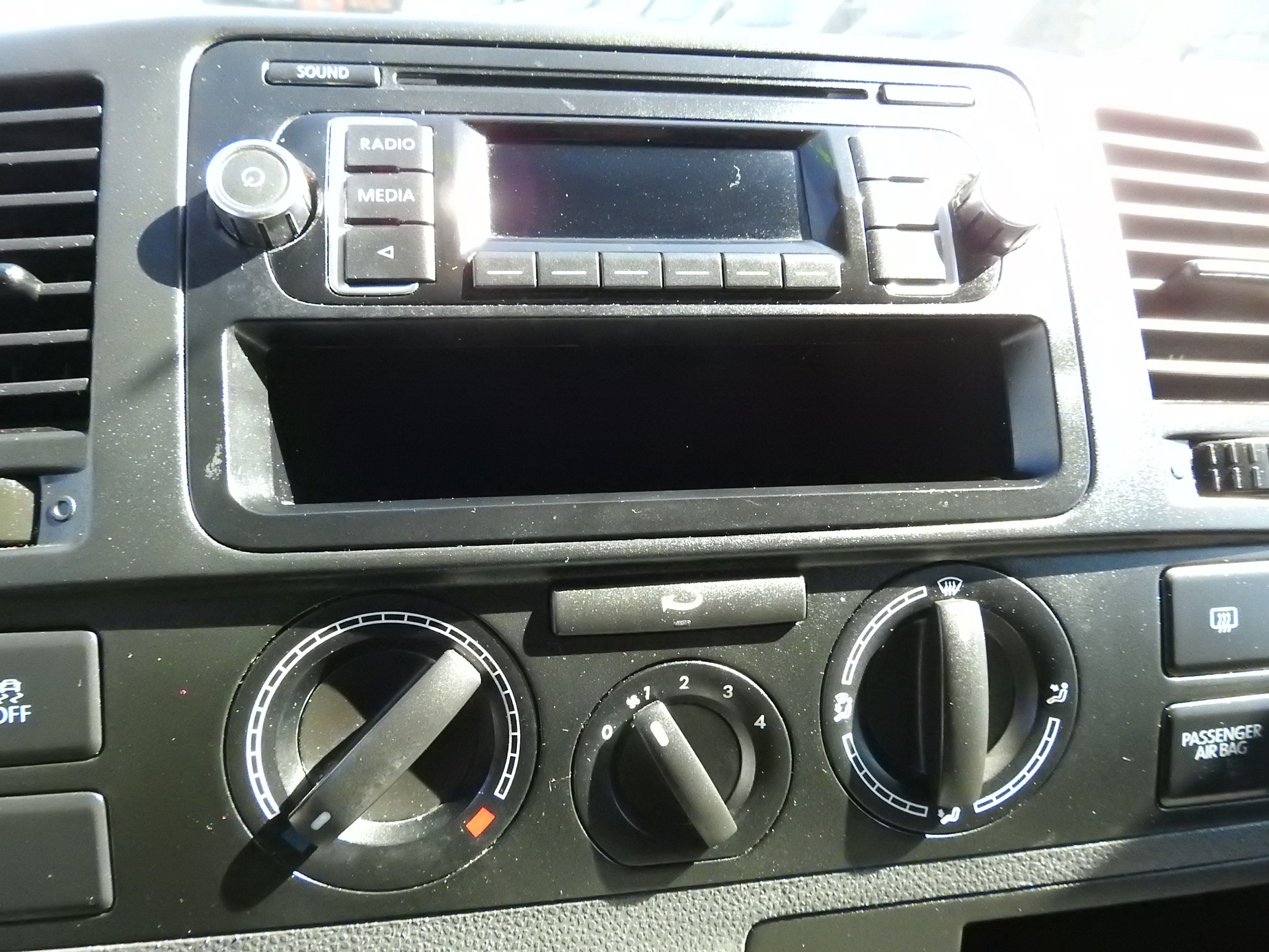 VW T5 2.0 TDI-image-14