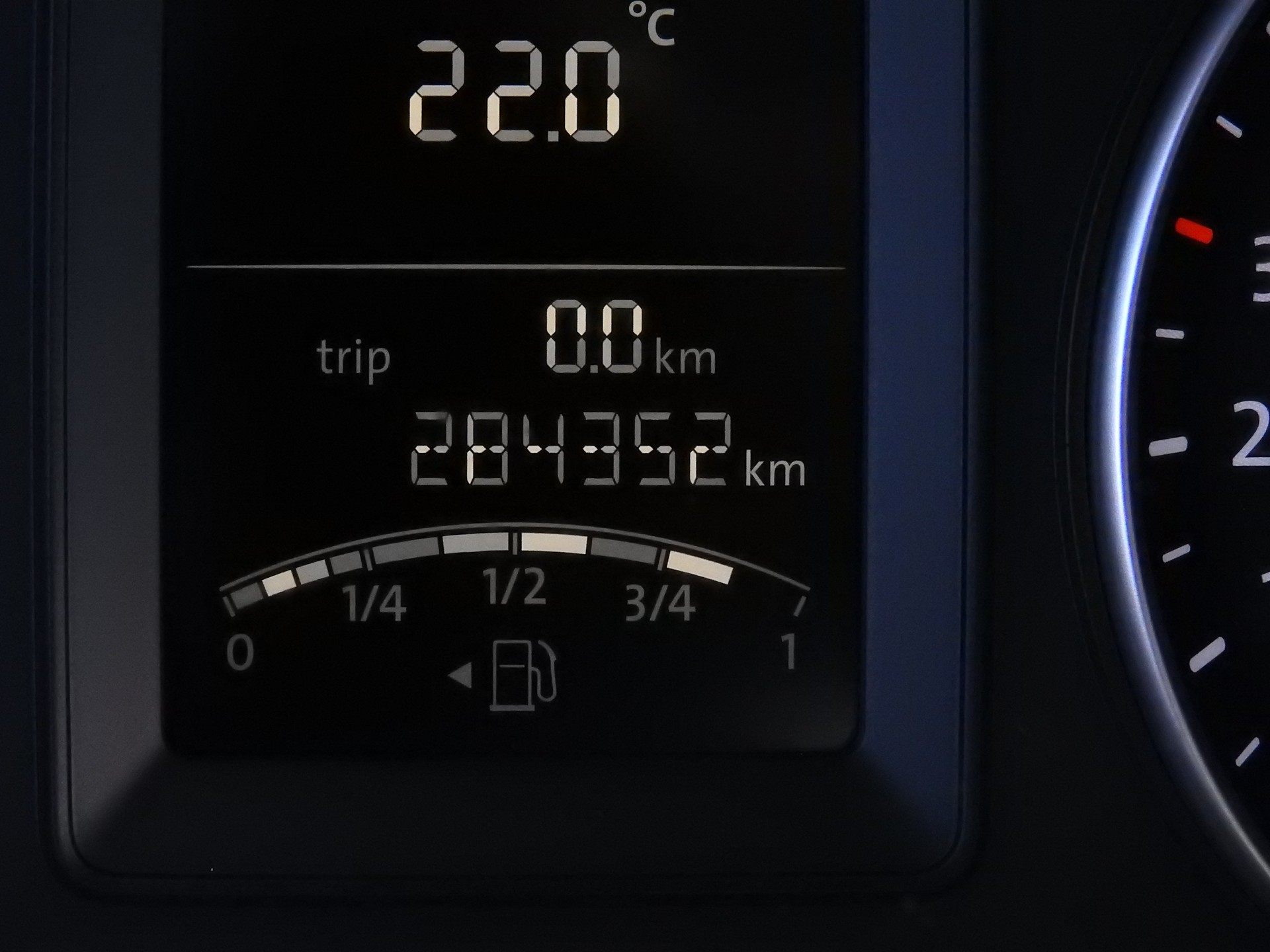 VW T5 2.0 TDI-image-15
