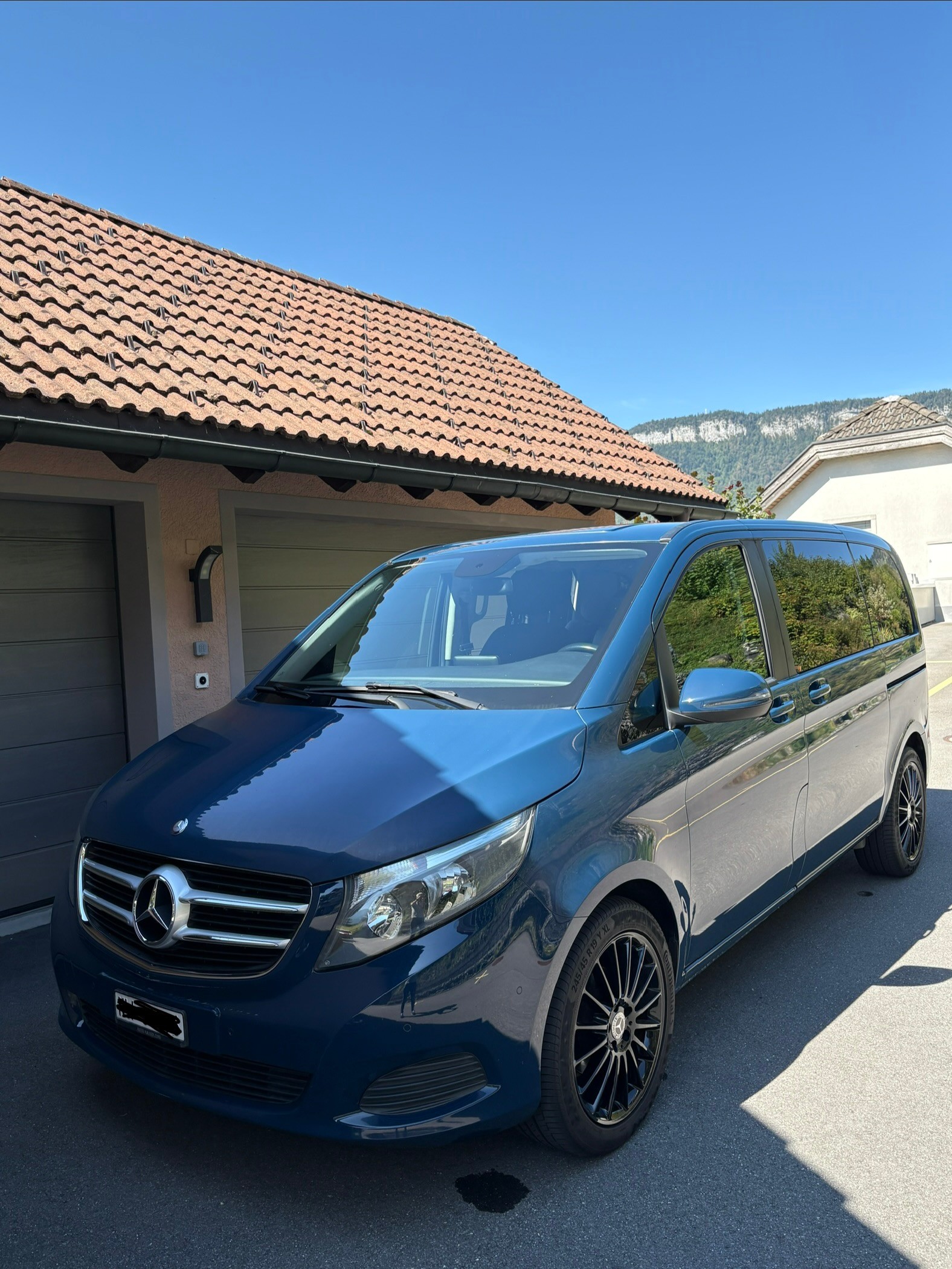 MERCEDES-BENZ V 220 d kurz