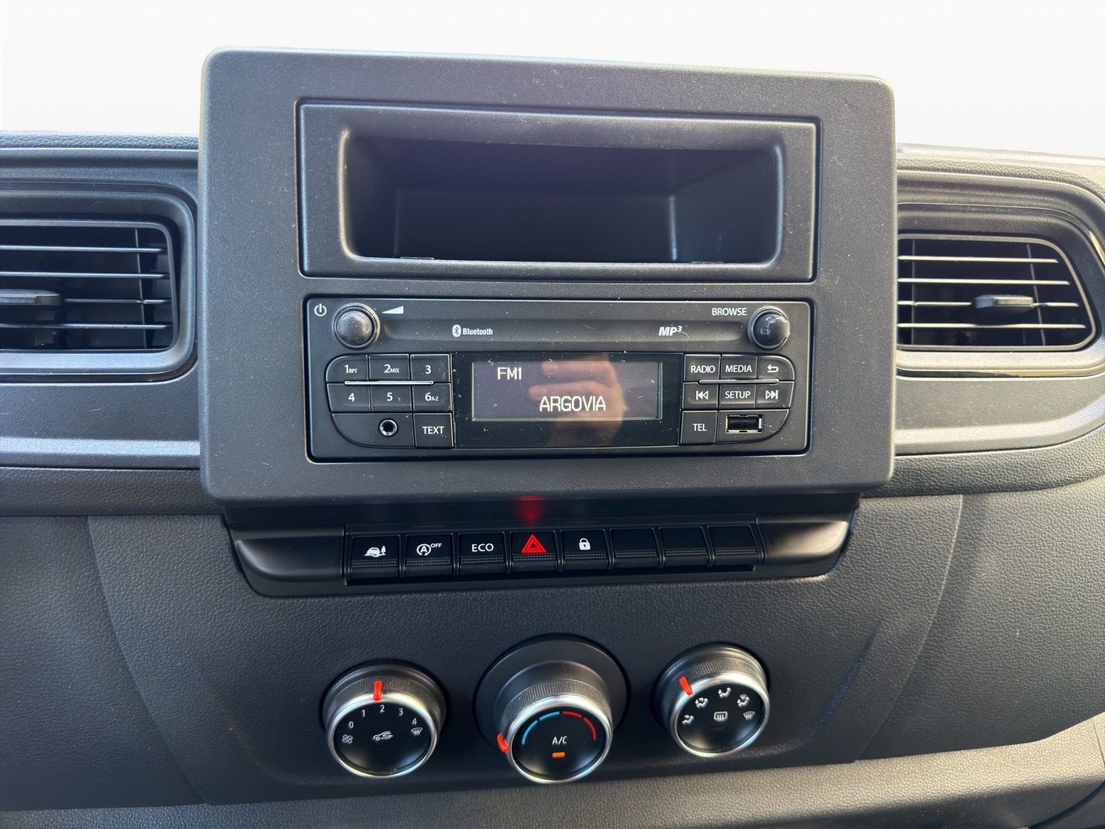 RENAULT Master P35 2.3 Blue dCi 145 L3 Grand Volume-image-12