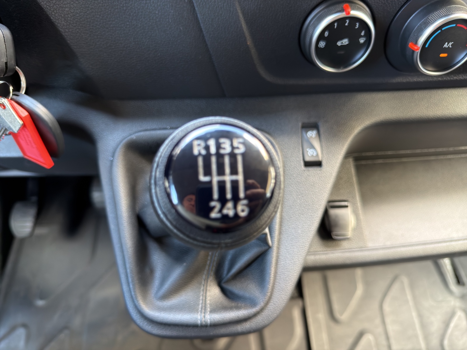 RENAULT Master P35 2.3 Blue dCi 145 L3 Grand Volume-image-13