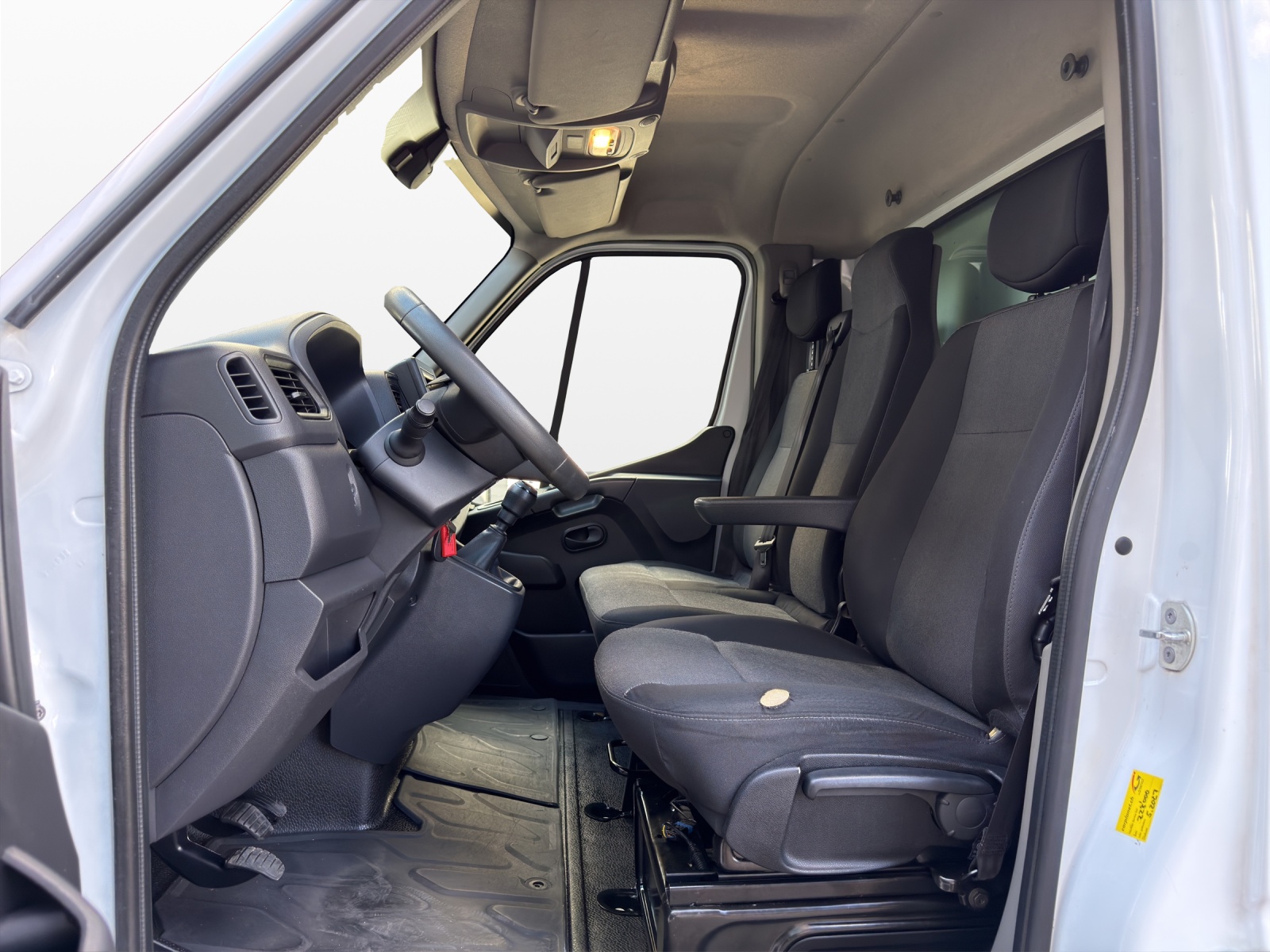 RENAULT Master P35 2.3 Blue dCi 145 L3 Grand Volume-image-8