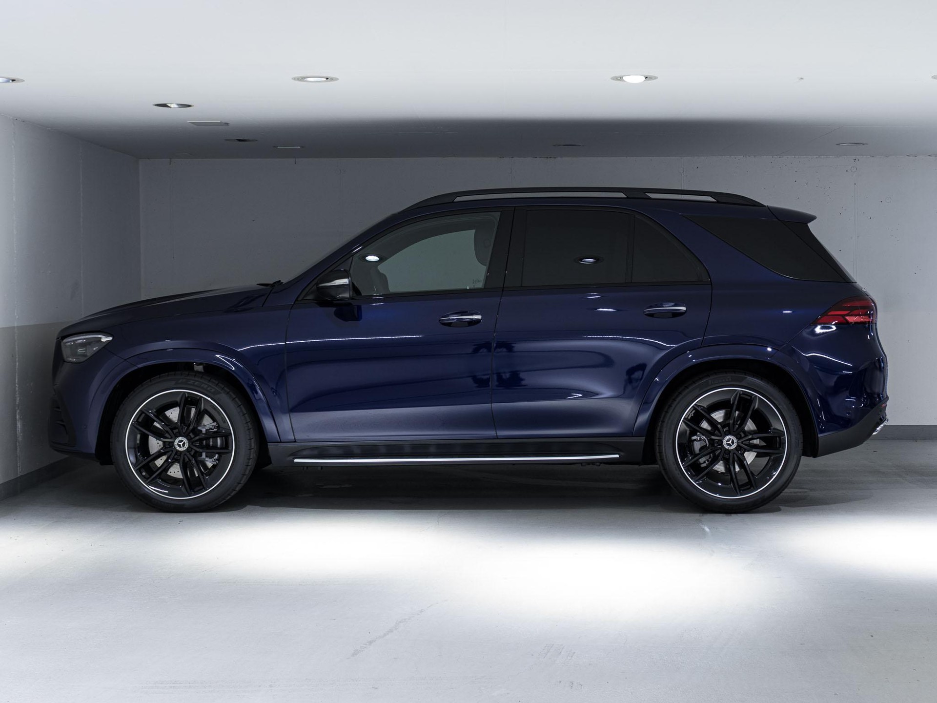 MERCEDES-BENZ GLE 450 d 4MATIC-image-4