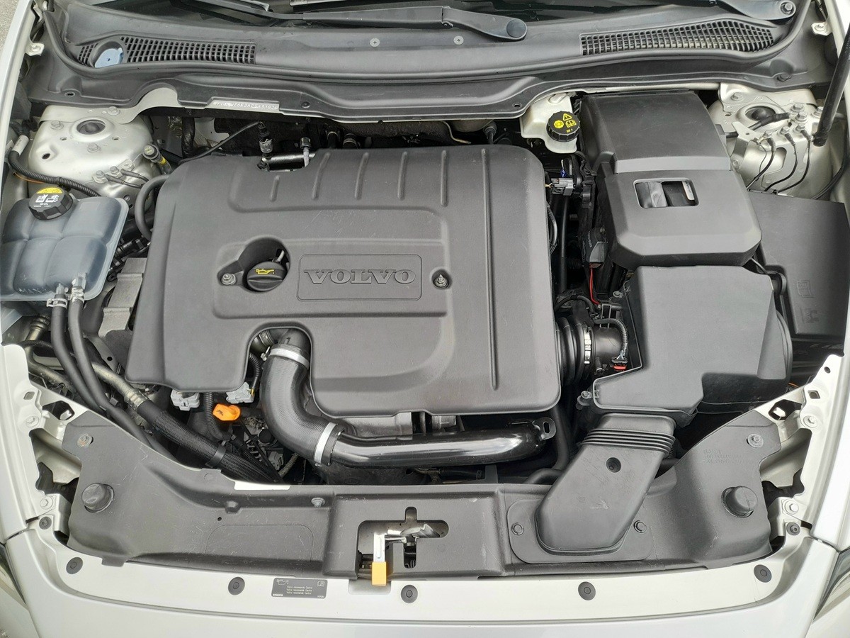 VOLVO V50 1.6D DRIVe Start/Stop Momentum-image-10