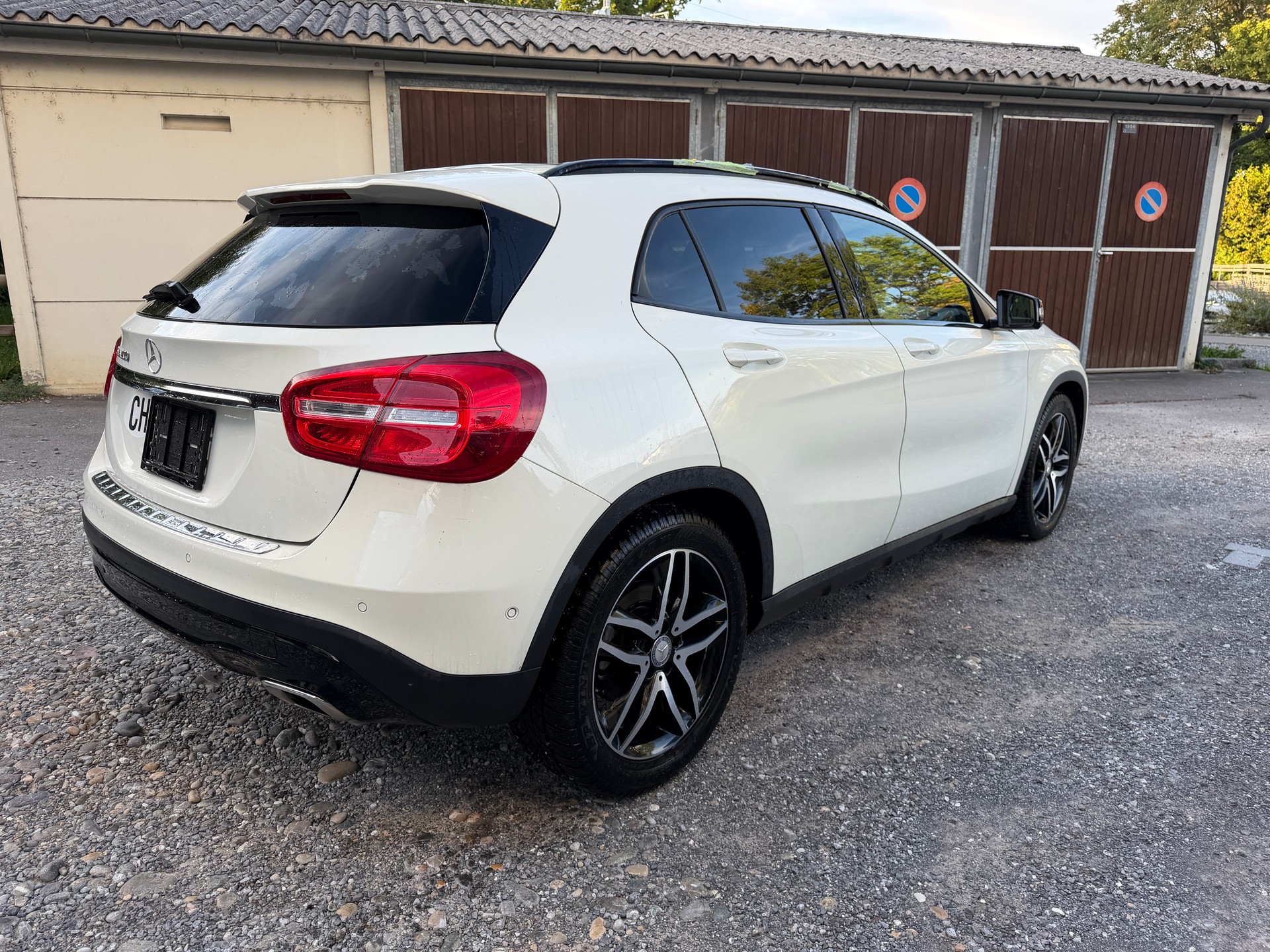 MERCEDES-BENZ GLA 200 Urban 7G-DCT-image-5