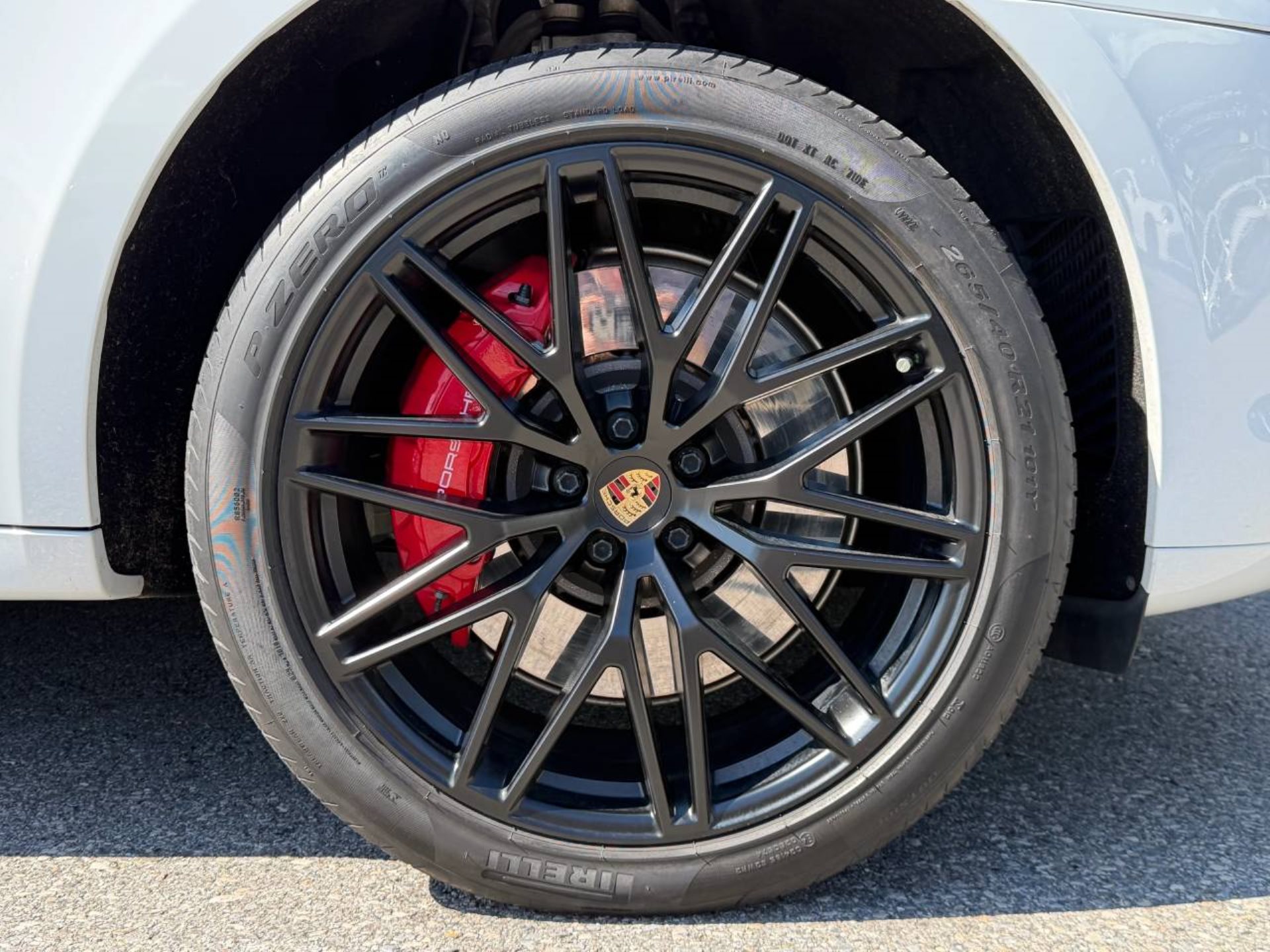 PORSCHE Macan GTS-image-10