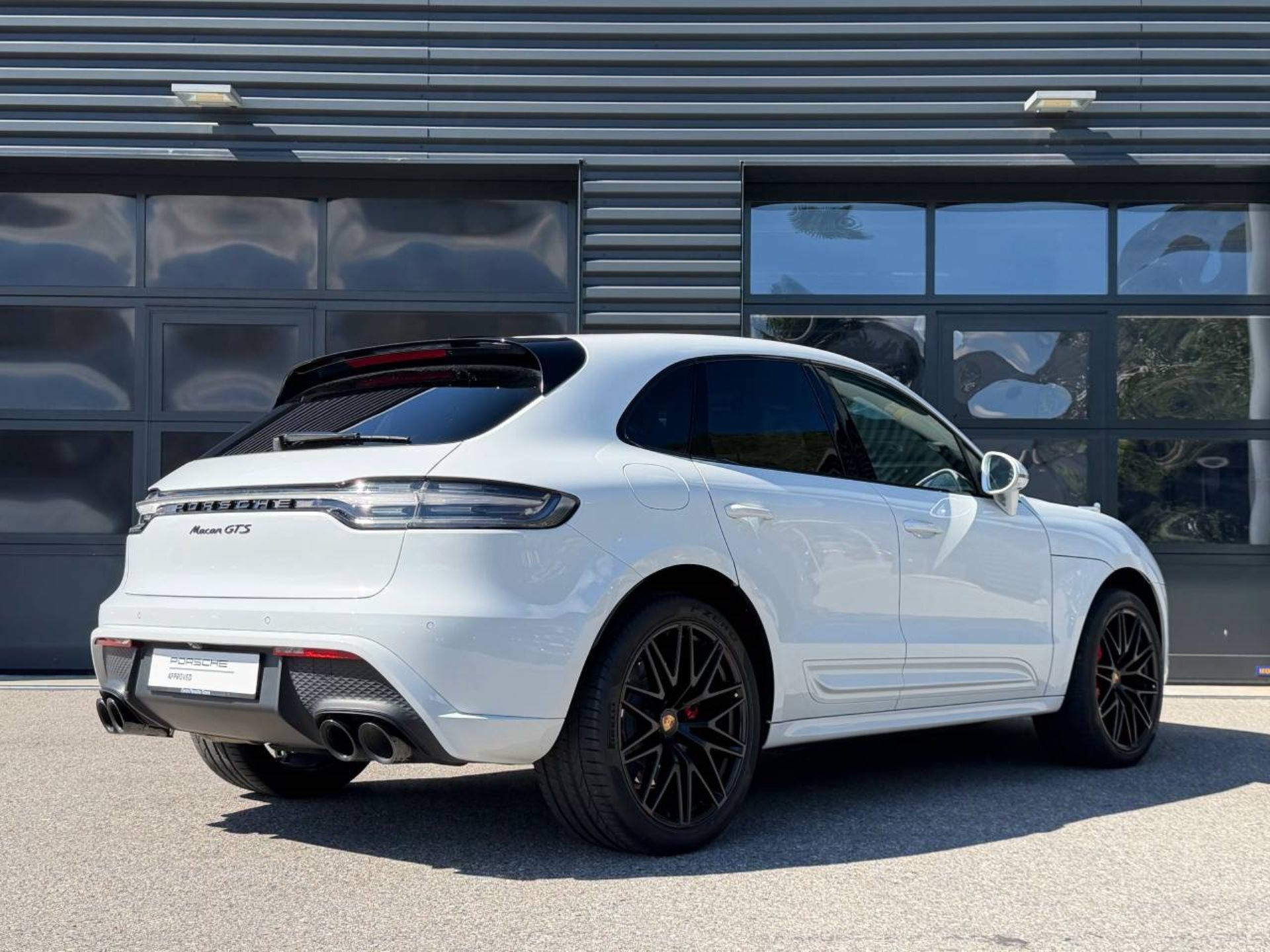 PORSCHE Macan GTS-image-6