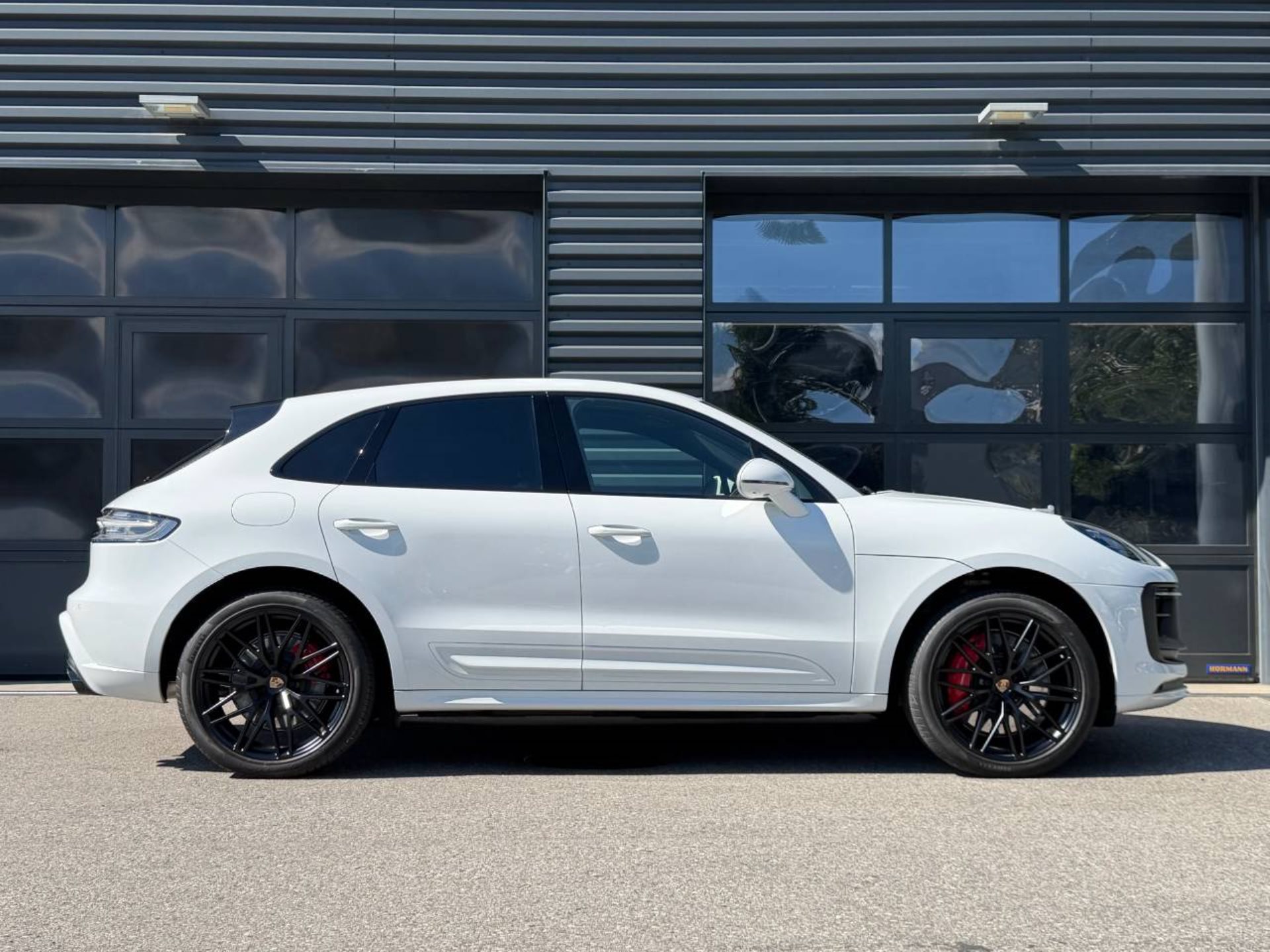 PORSCHE Macan GTS-image-7