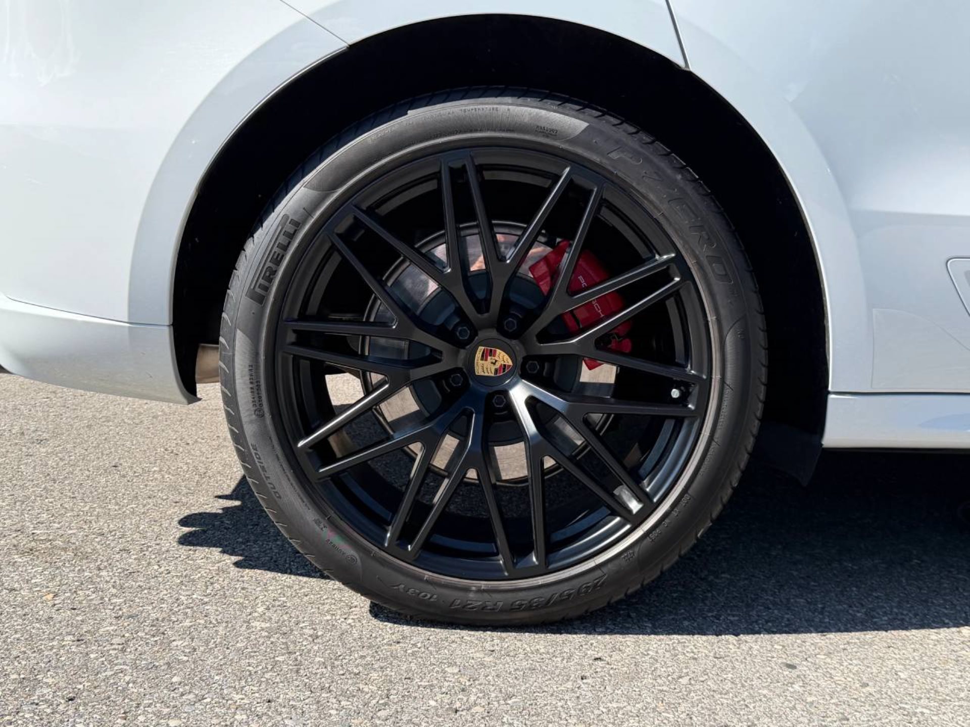 PORSCHE Macan GTS-image-11