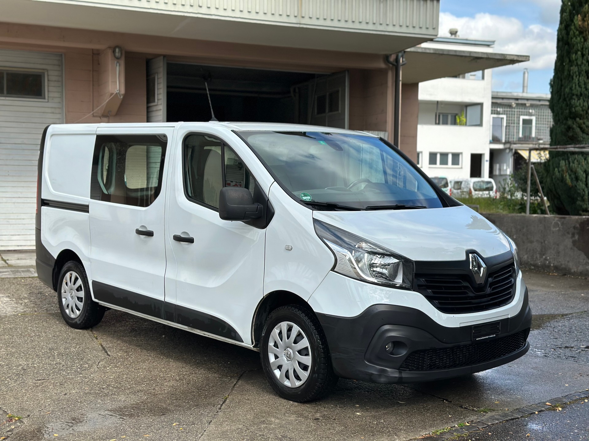 RENAULT Trafic 1.6 dCi 120 2.9t Acces L1H1-image-1