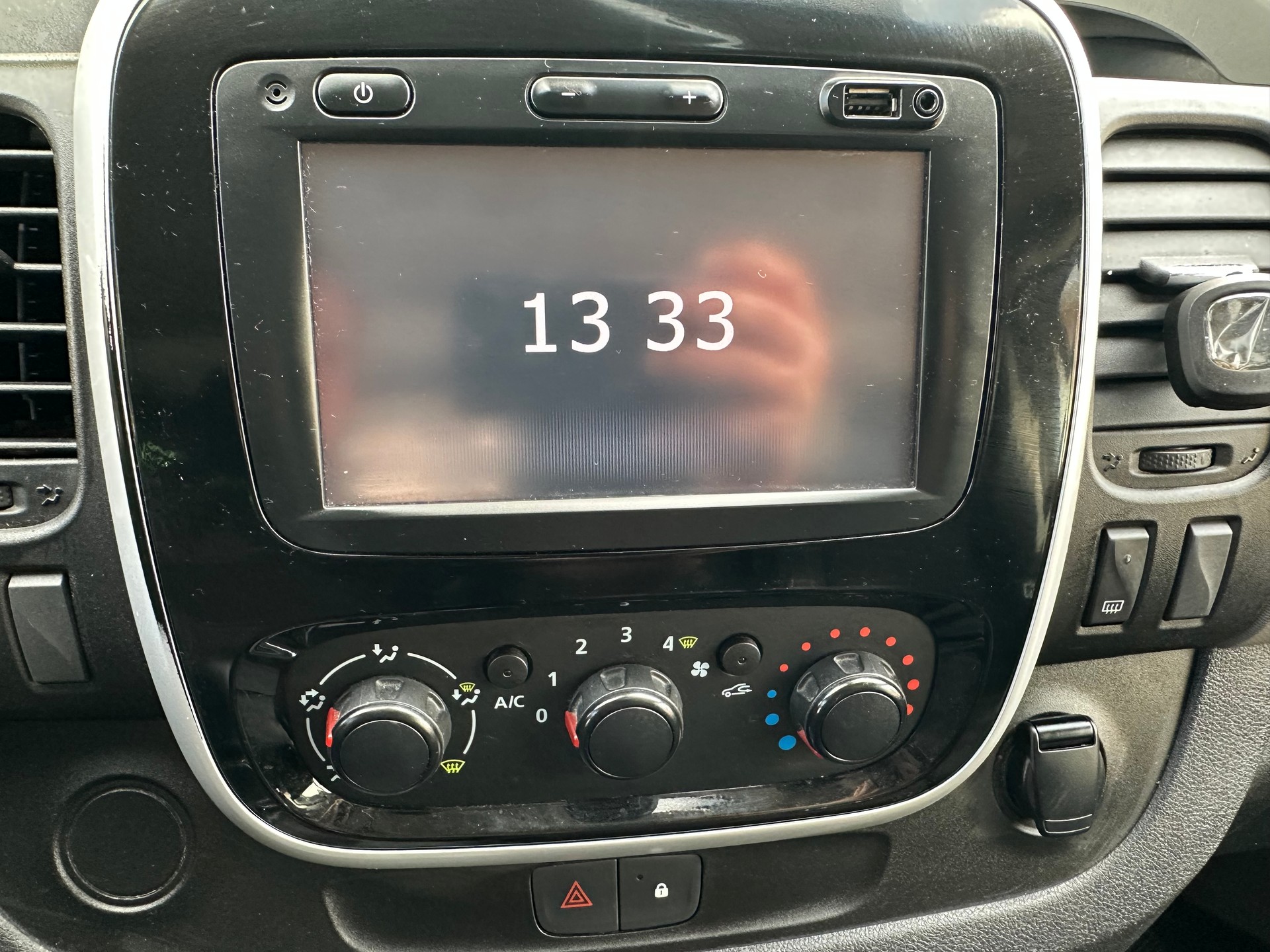 RENAULT Trafic 1.6 dCi 120 2.9t Acces L1H1-image-11