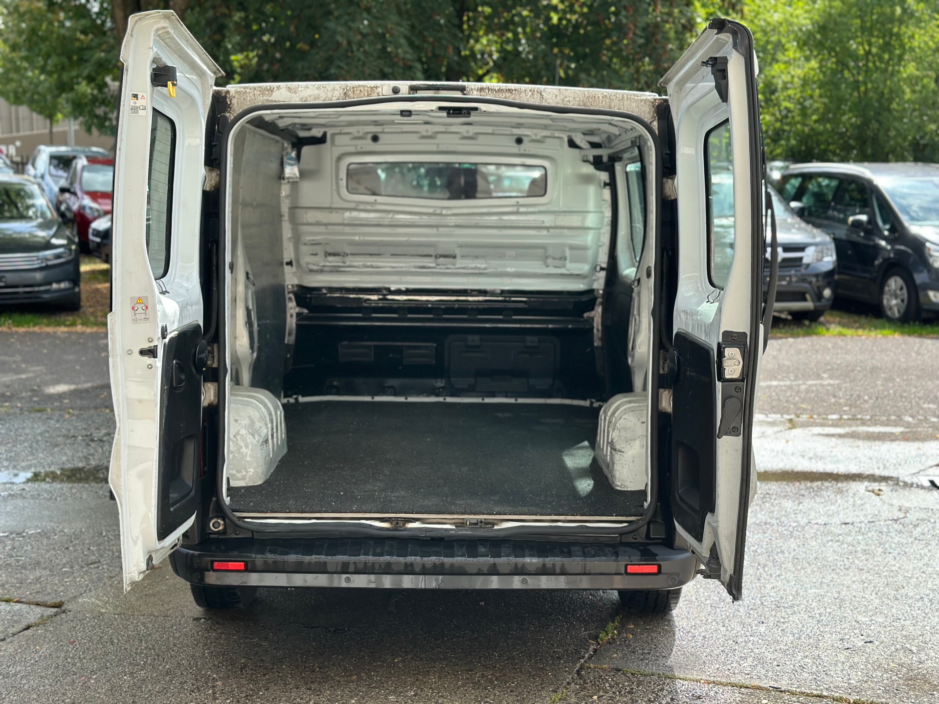 RENAULT Trafic 1.6 dCi 120 2.9t Acces L1H1-image-7