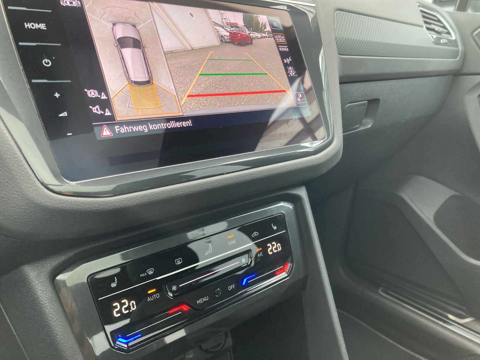VW Tiguan 2.0 TDI SCR R-Line 4Motion DSG-image-15