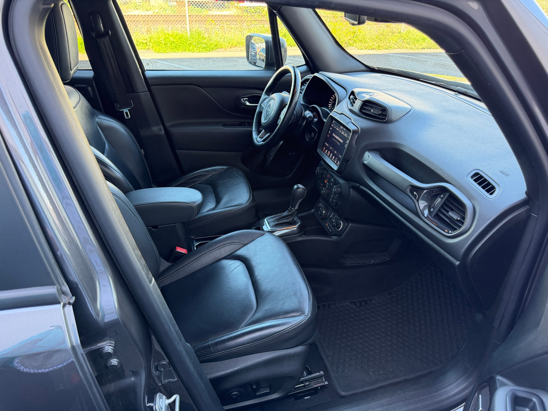 JEEP Renegade 1.3 T PHEV S AWD-image-10