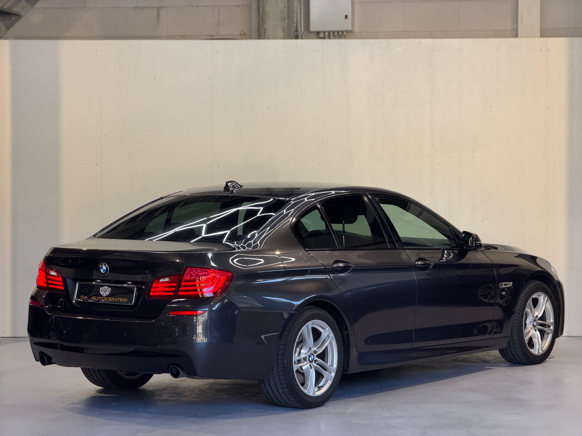 BMW 535i xDrive M-Sport Steptronic-image-6