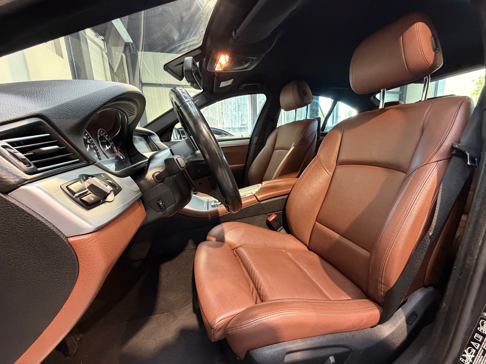 BMW 535i xDrive M-Sport Steptronic-image-11