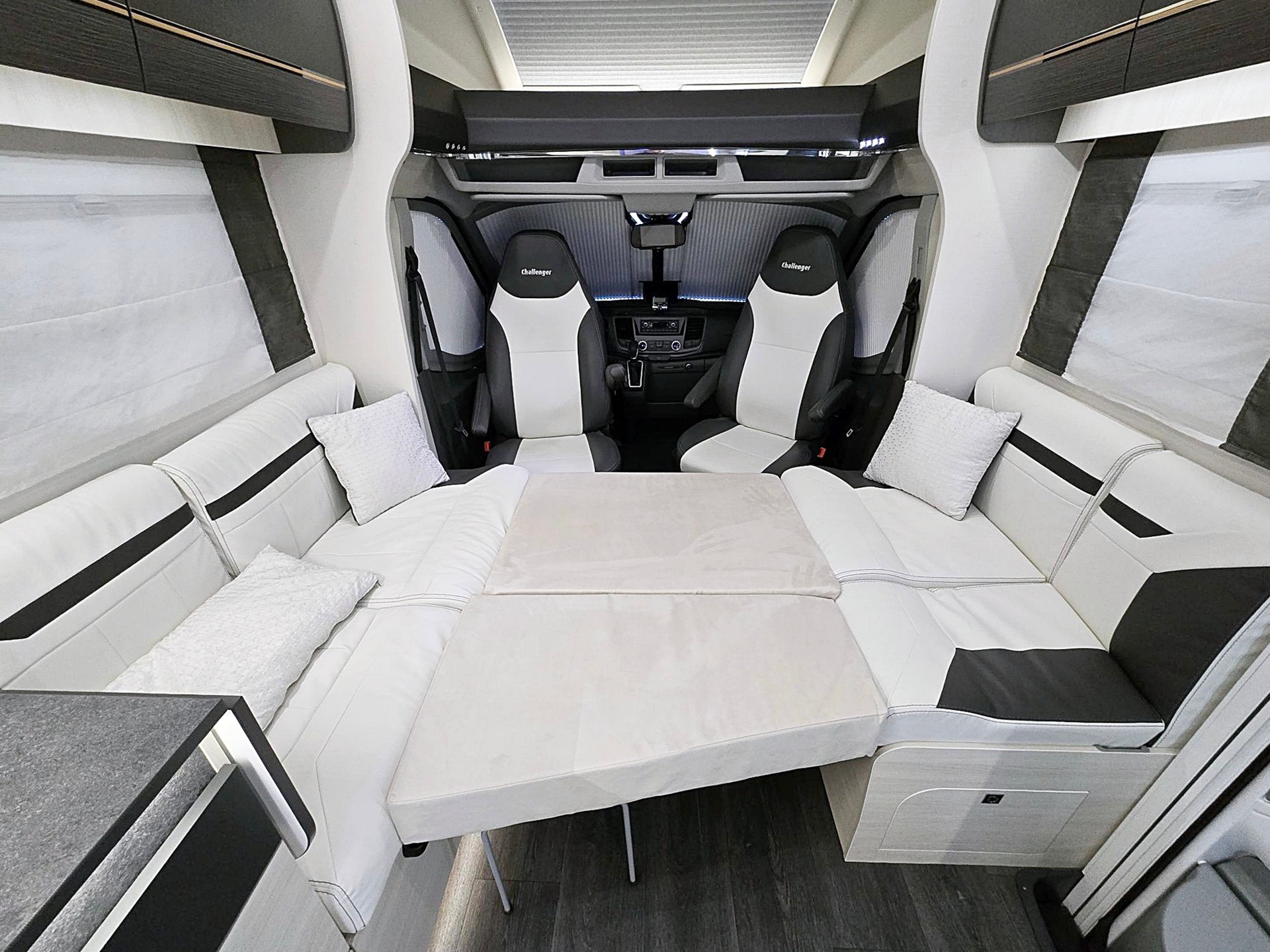 CHALLENGER 367 GA PREMIUM 2,0 TDCI DIESEL AUTOMAT FORD-image-4