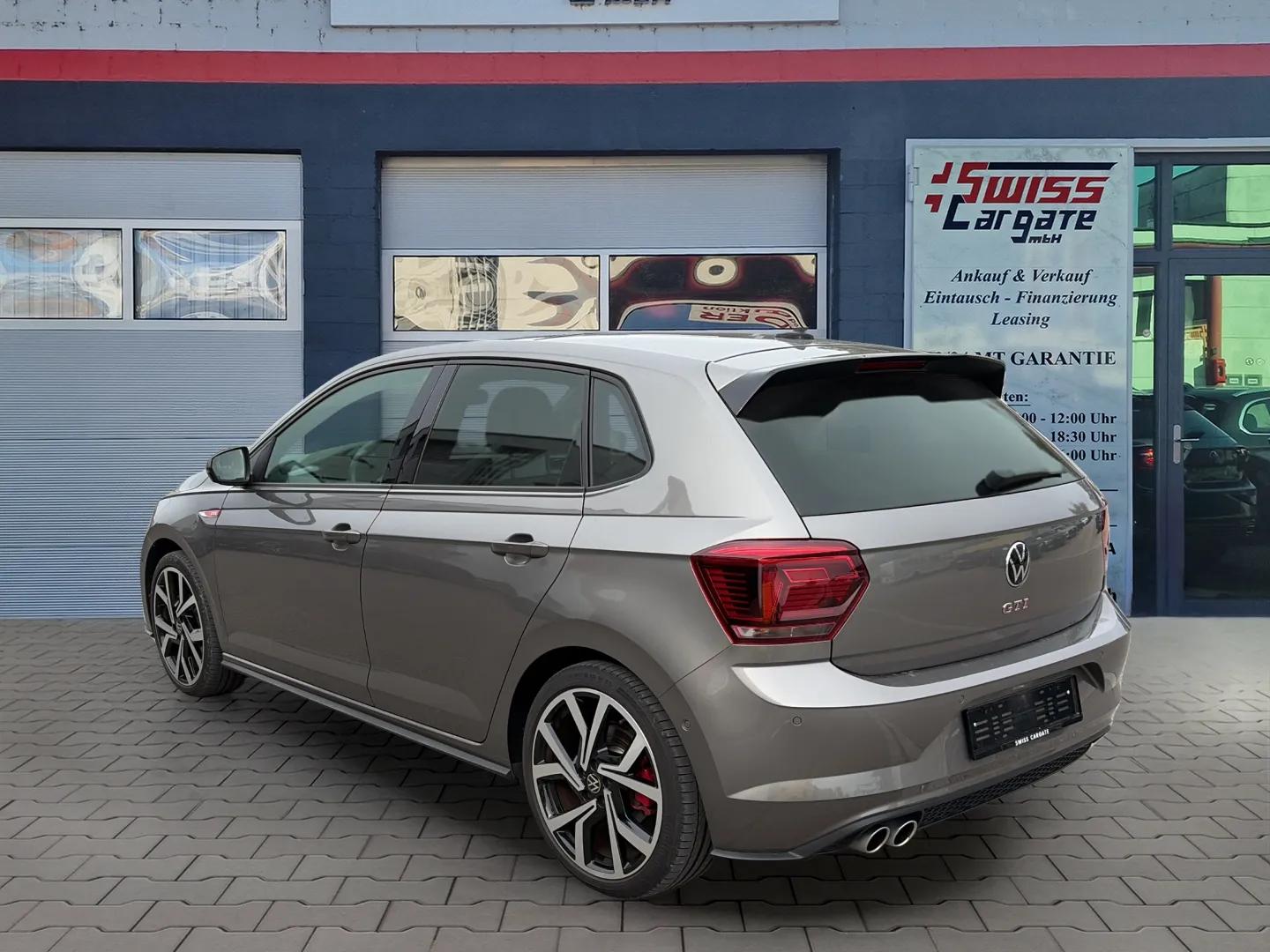 VW Polo 2.0 TSI GTI DSG mit Panoramadach & Beats Soundsystem + Leder/Alcantara-image-5