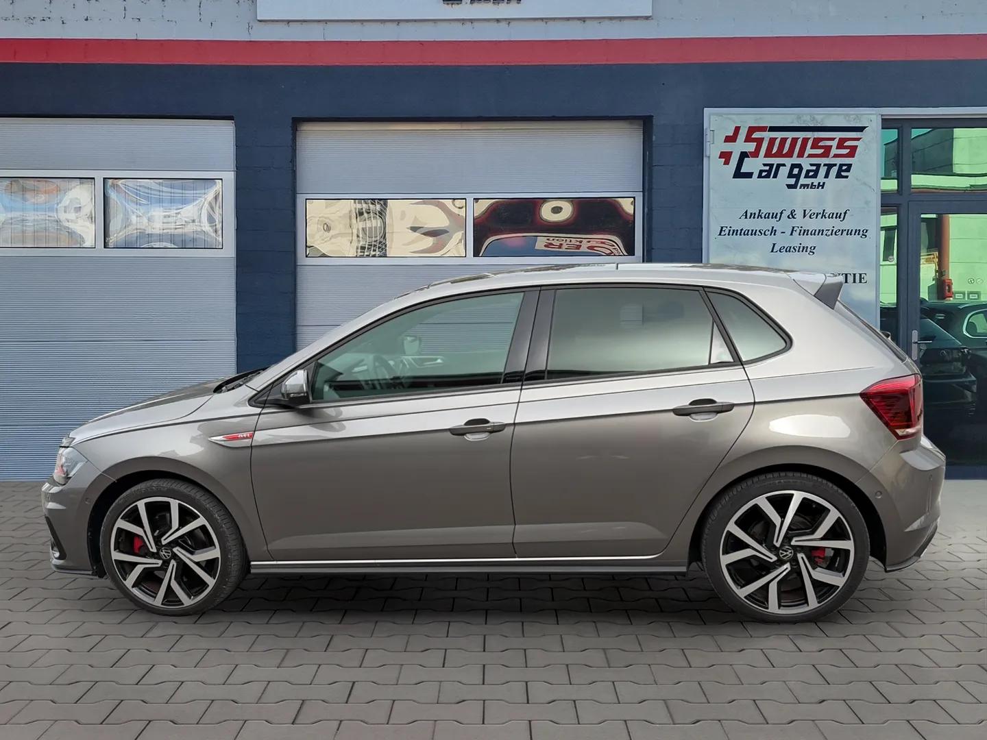 VW Polo 2.0 TSI GTI DSG mit Panoramadach & Beats Soundsystem + Leder/Alcantara-image-4