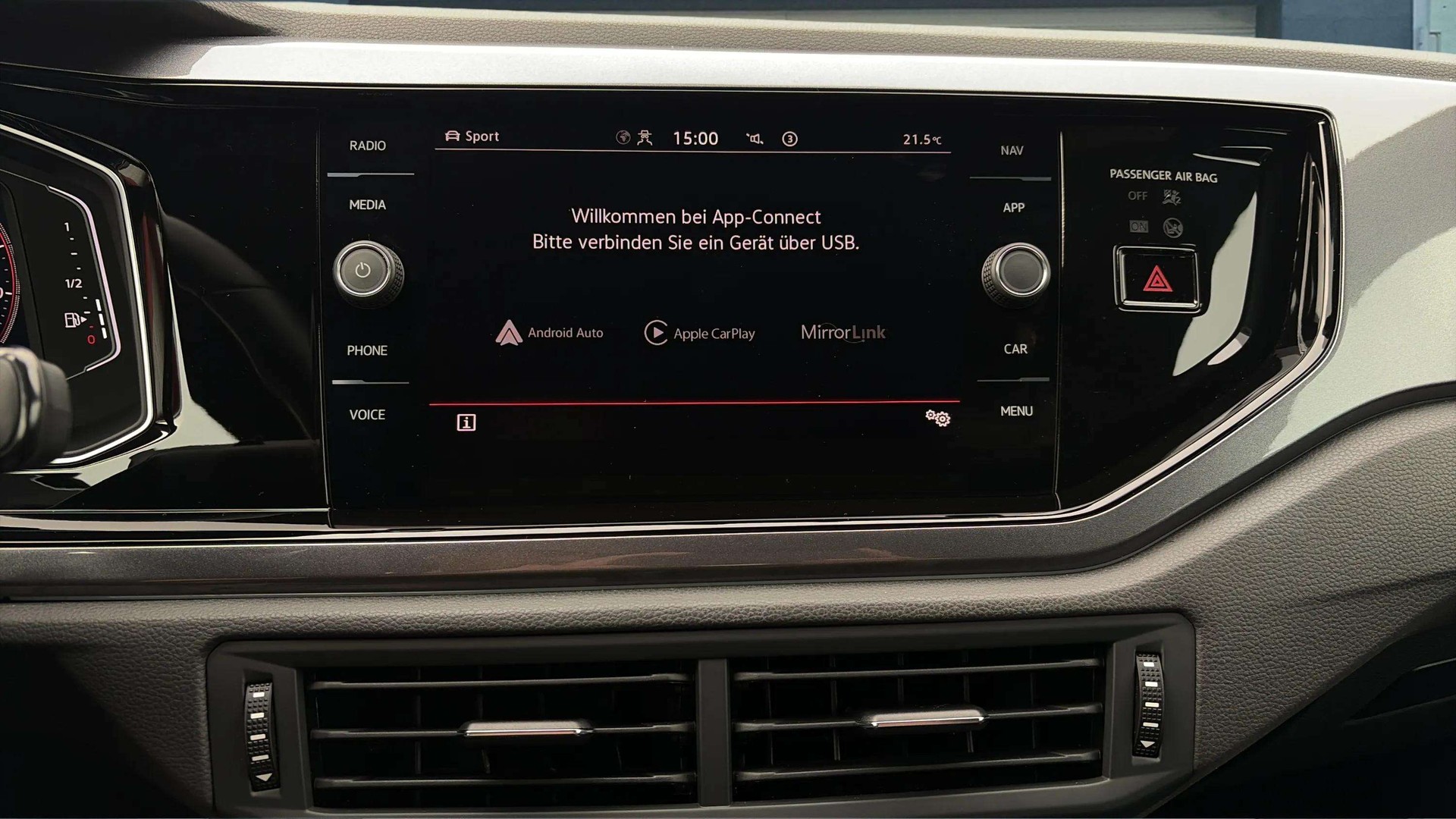 VW Polo 2.0 TSI GTI DSG mit Panoramadach & Beats Soundsystem + Leder/Alcantara-image-21