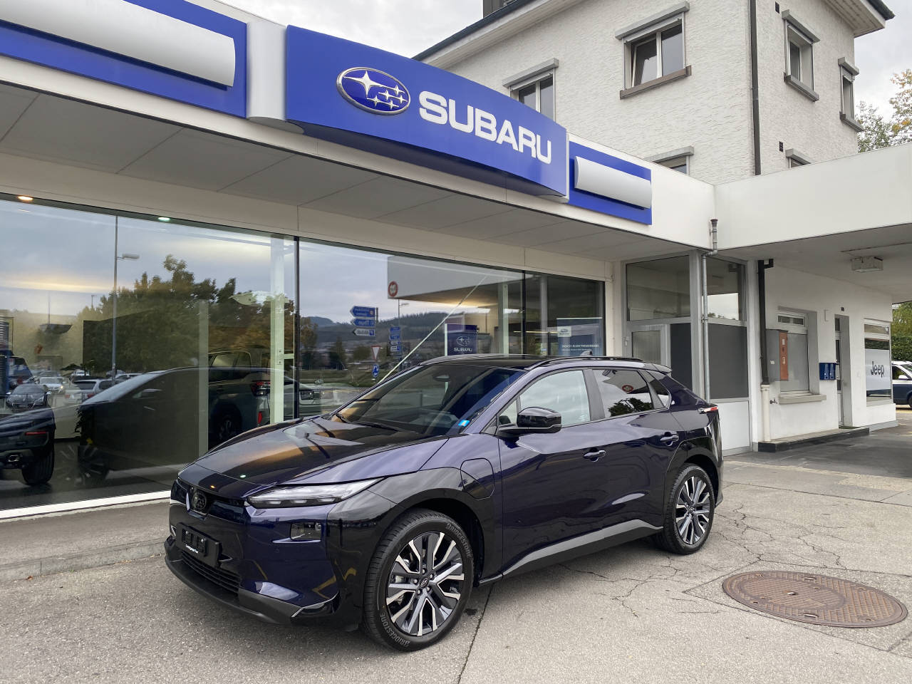 SUBARU Solterra eV Luxury AWD-image-3
